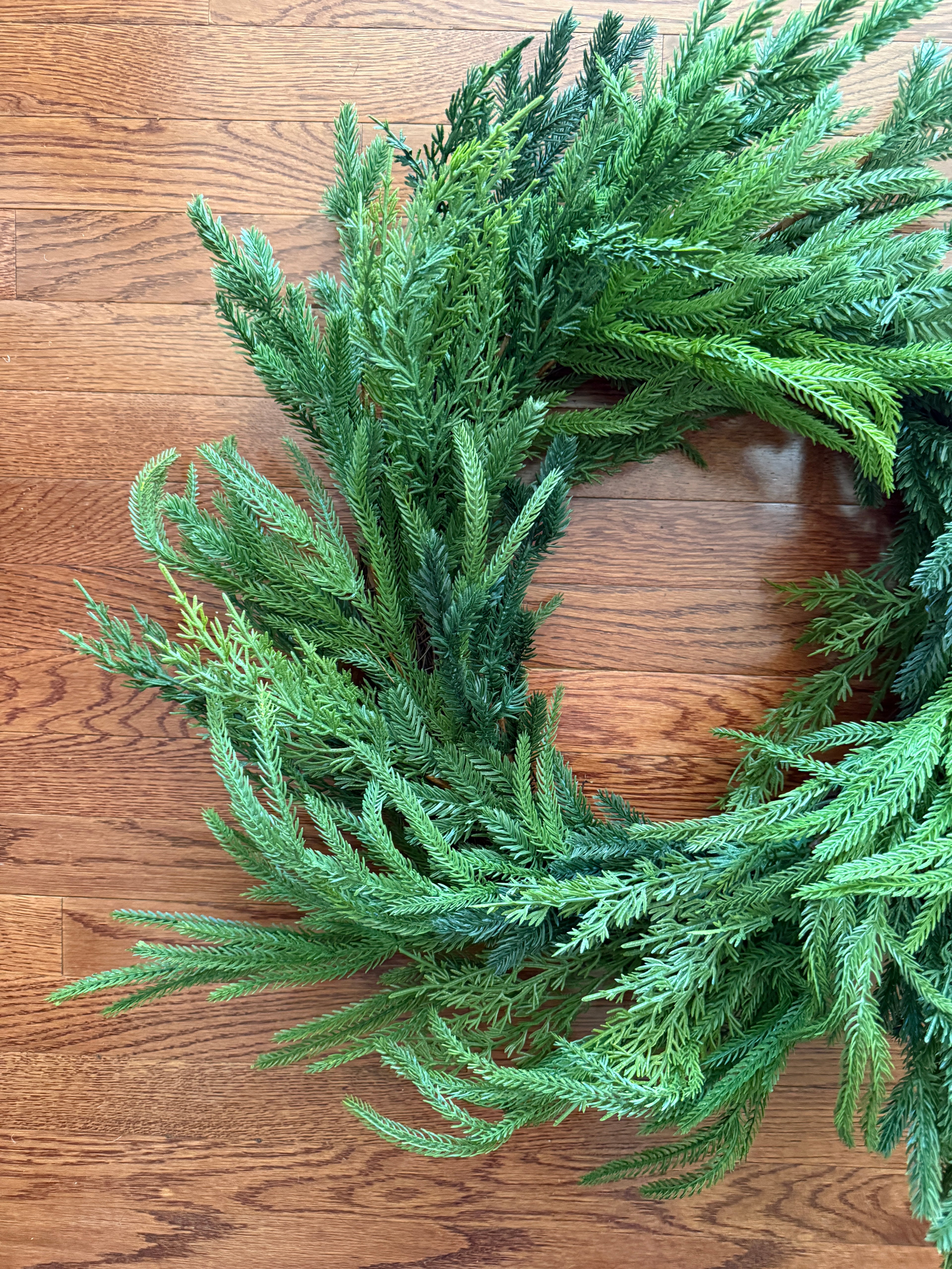 Mixed pine and cedar wreath 28”