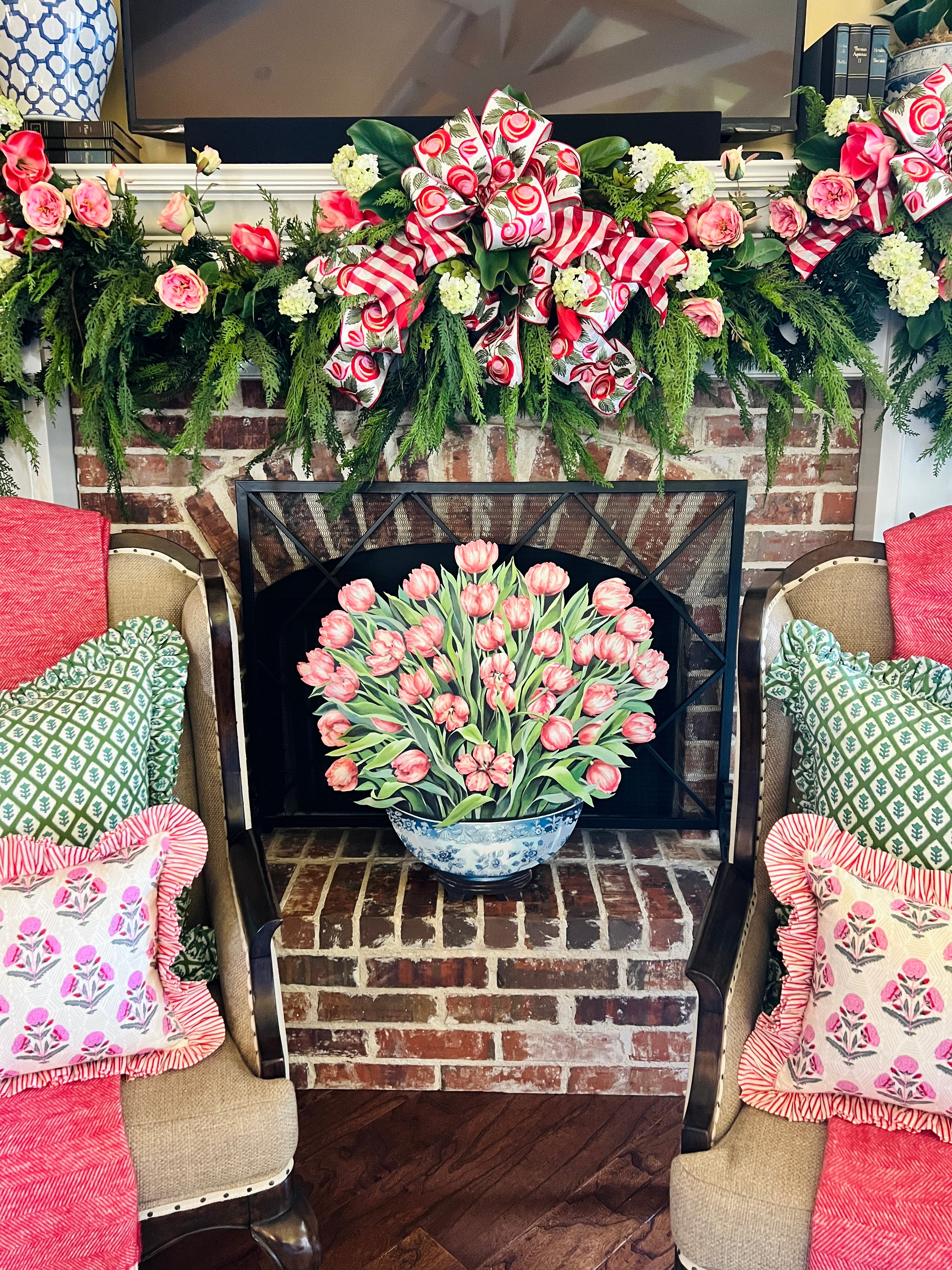 Parrot tulips fireplace screen