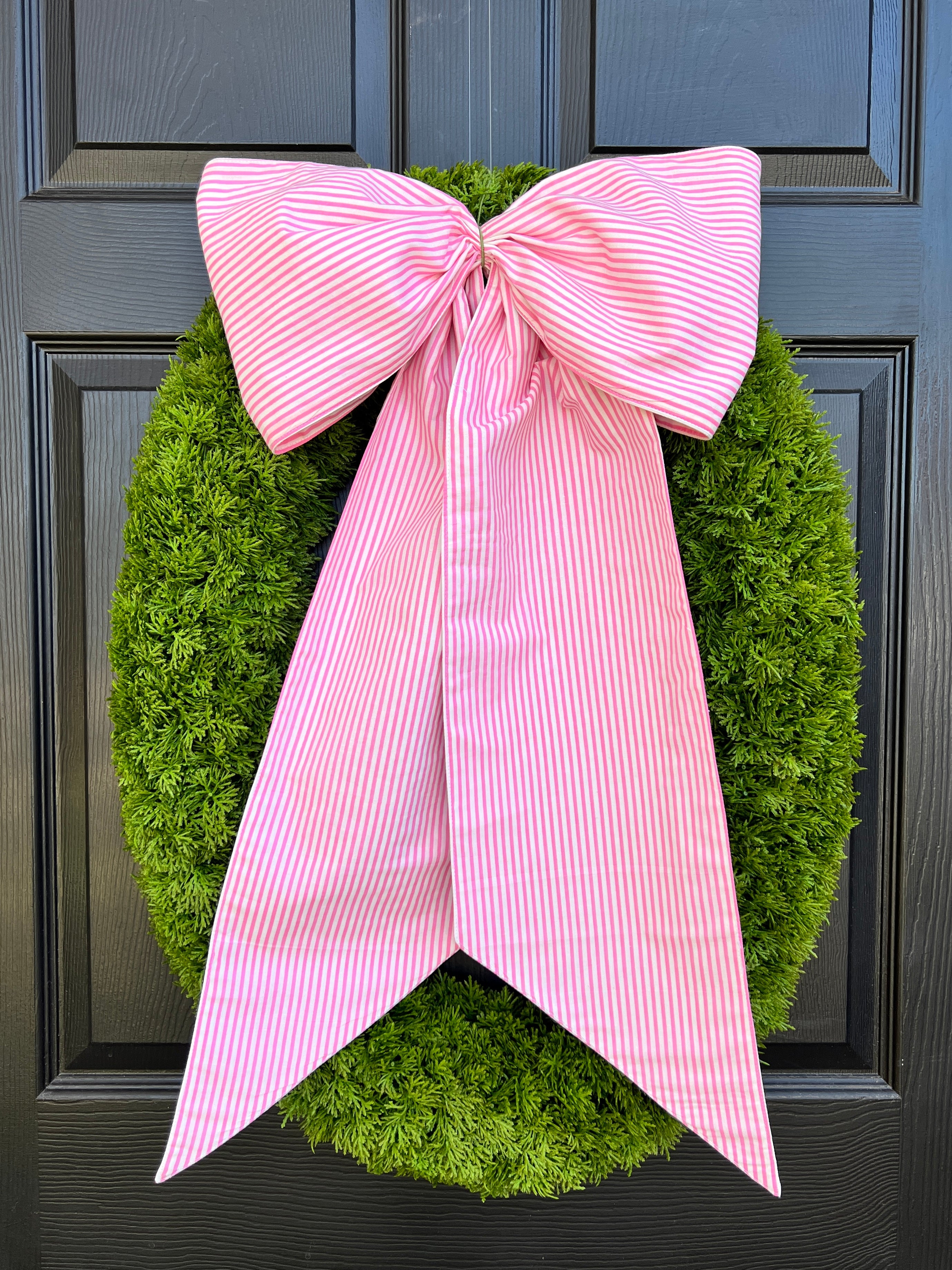 Oversized oval green wreath