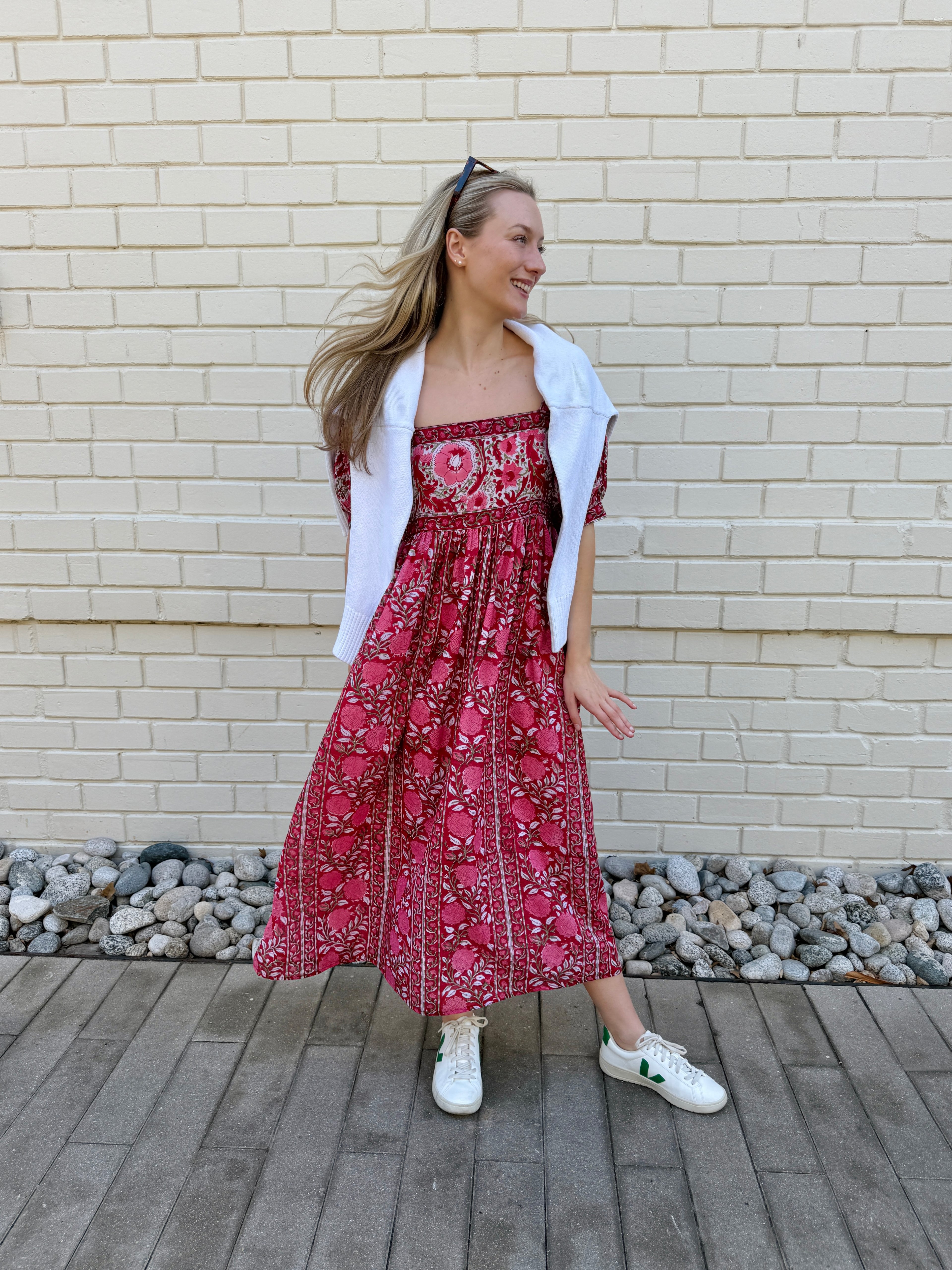 Lottie dress with puff sleeves in red and pink