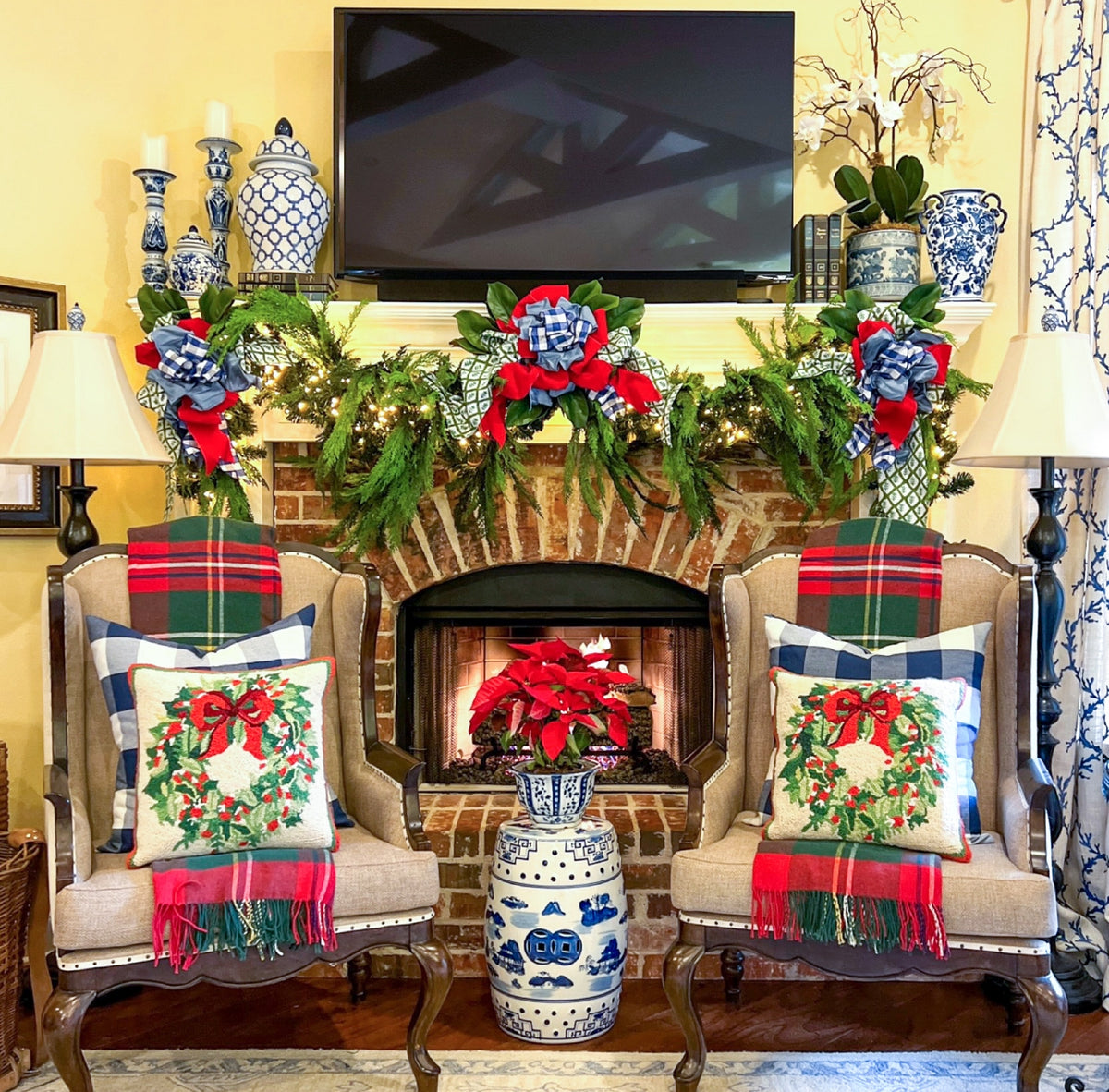 Holiday wreath with bow hand hooked pillow