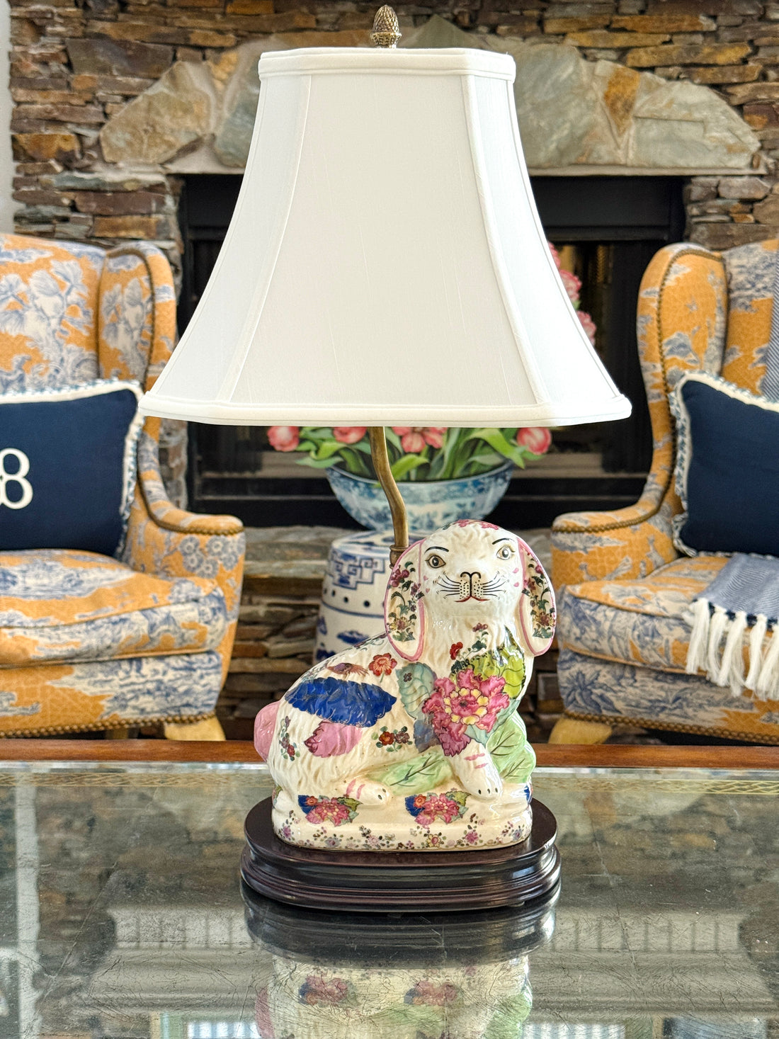 Tobacco Leaf porcelain bunny lamp