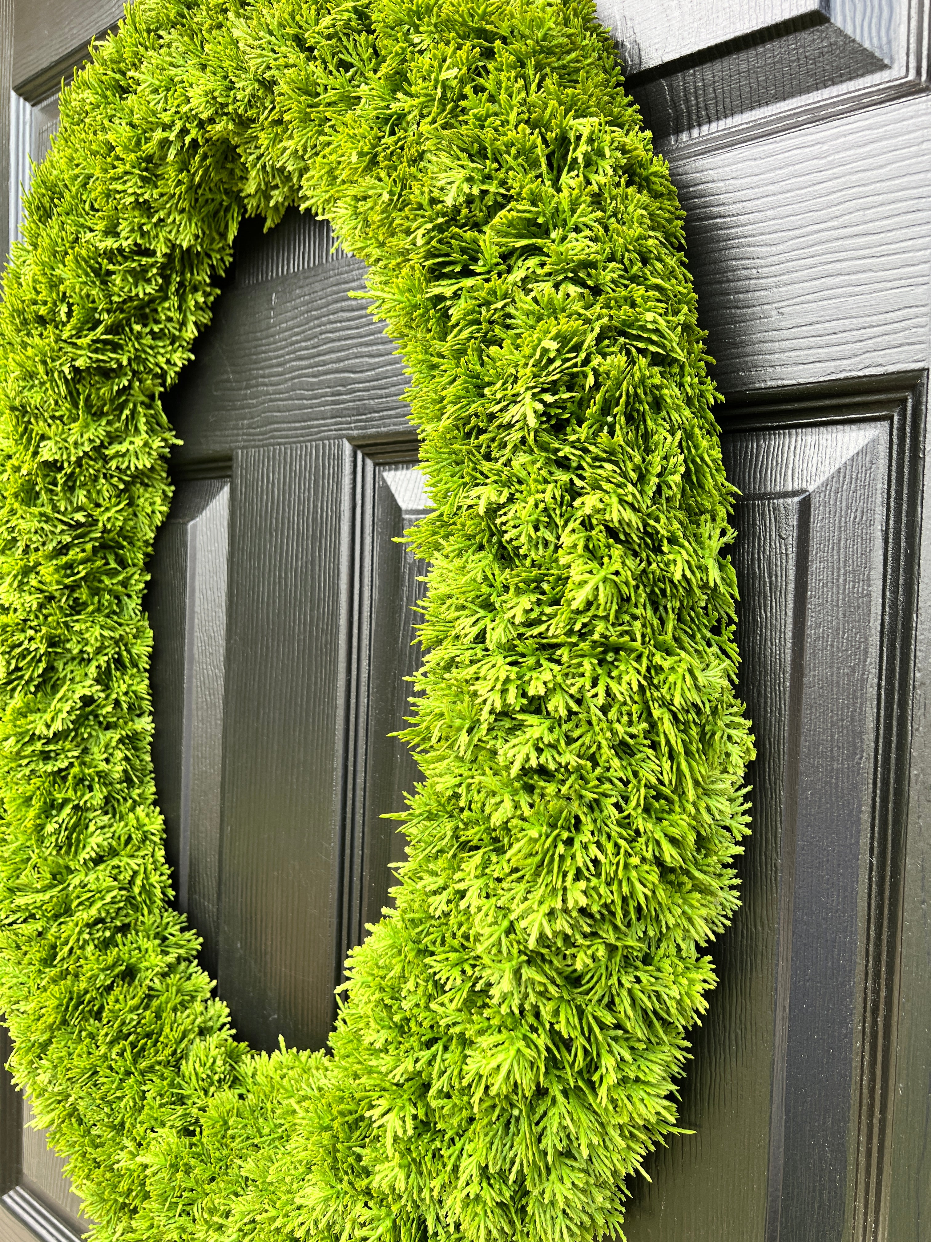 Oversized oval green wreath