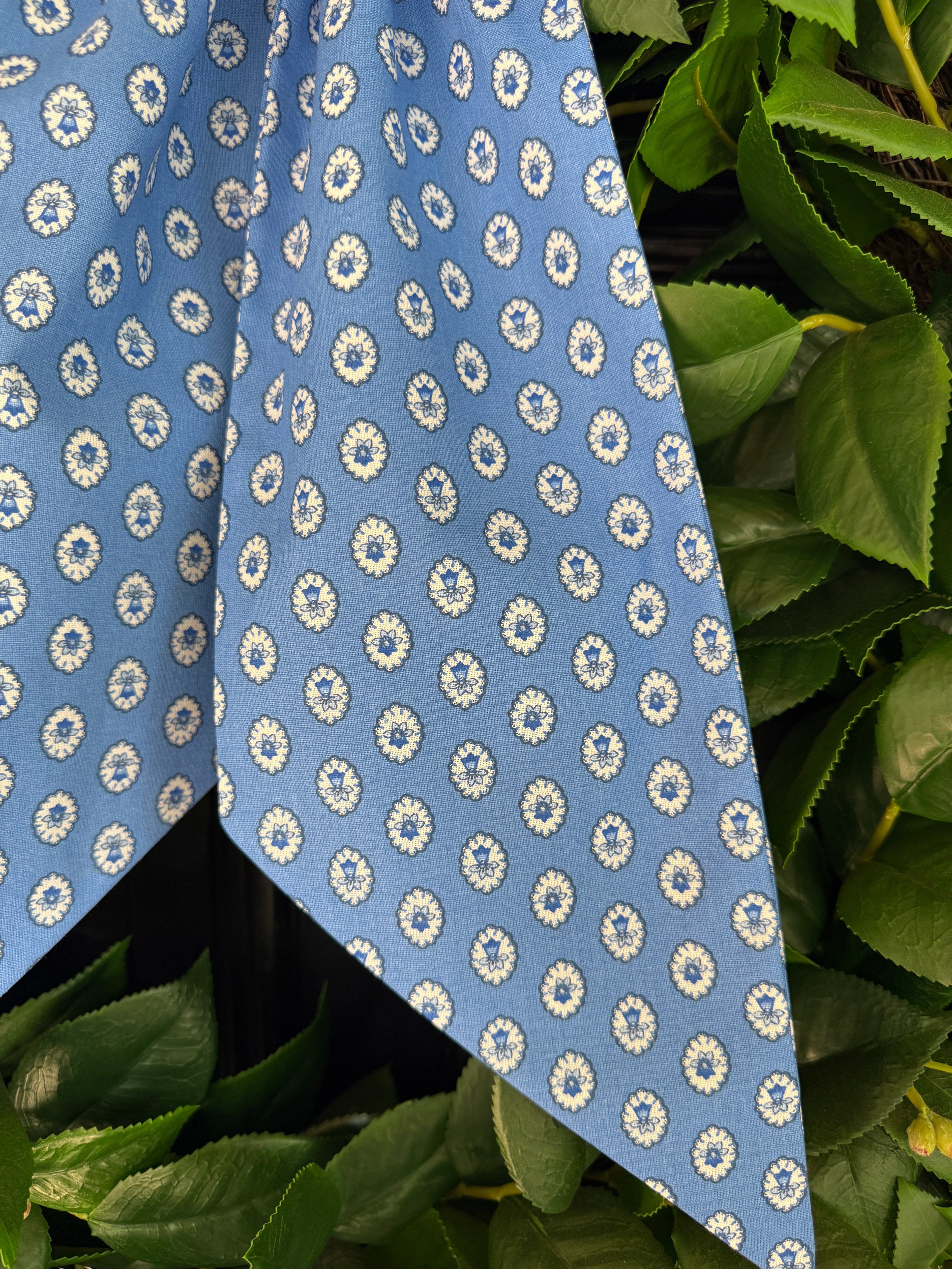 Blue French ditsy print signature wreath sash