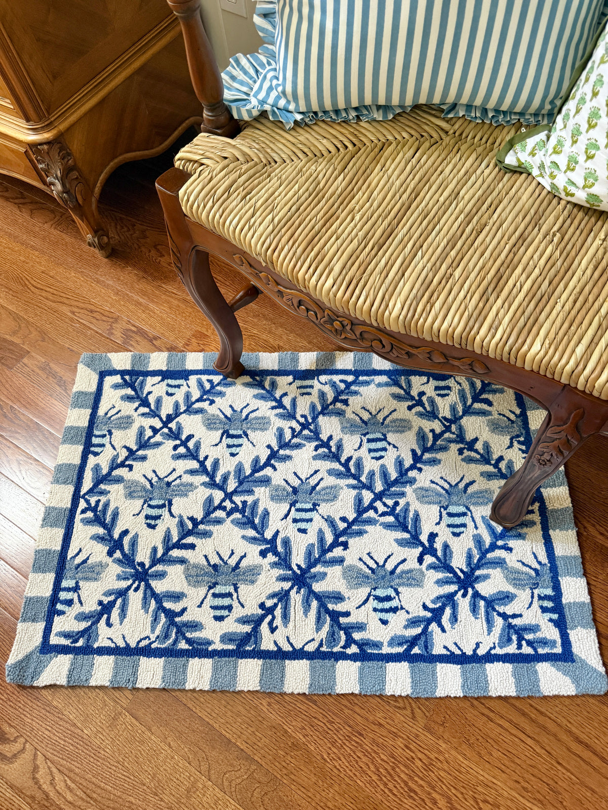 Blue and white bee trellis hand hooked accent rug