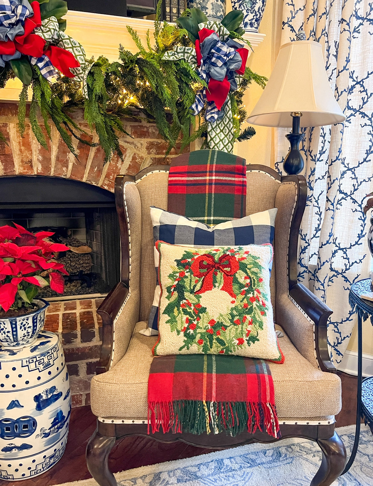 Holiday wreath with bow hand hooked pillow