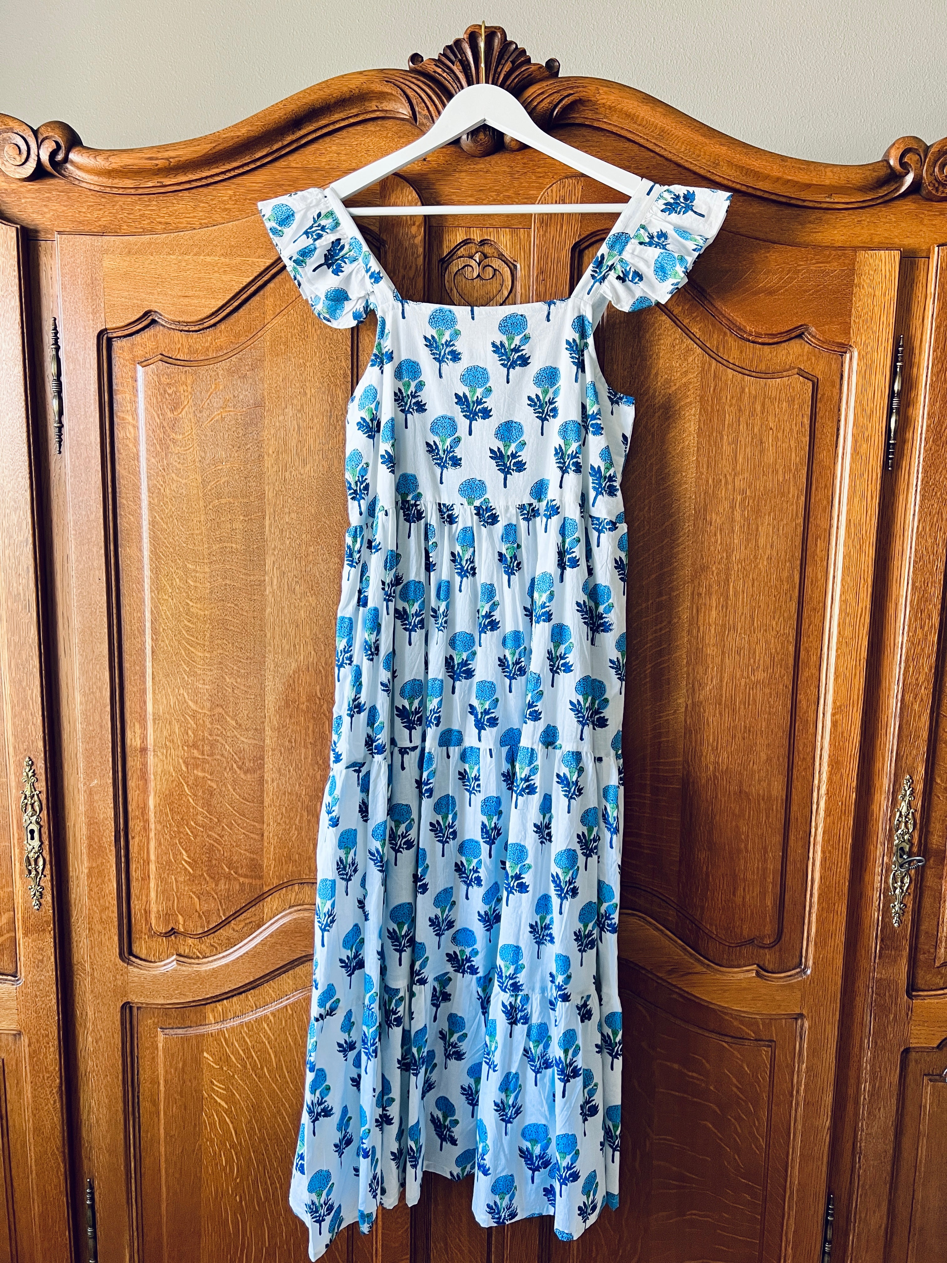 Blue and white blossom ruffle shoulder maxi sundress