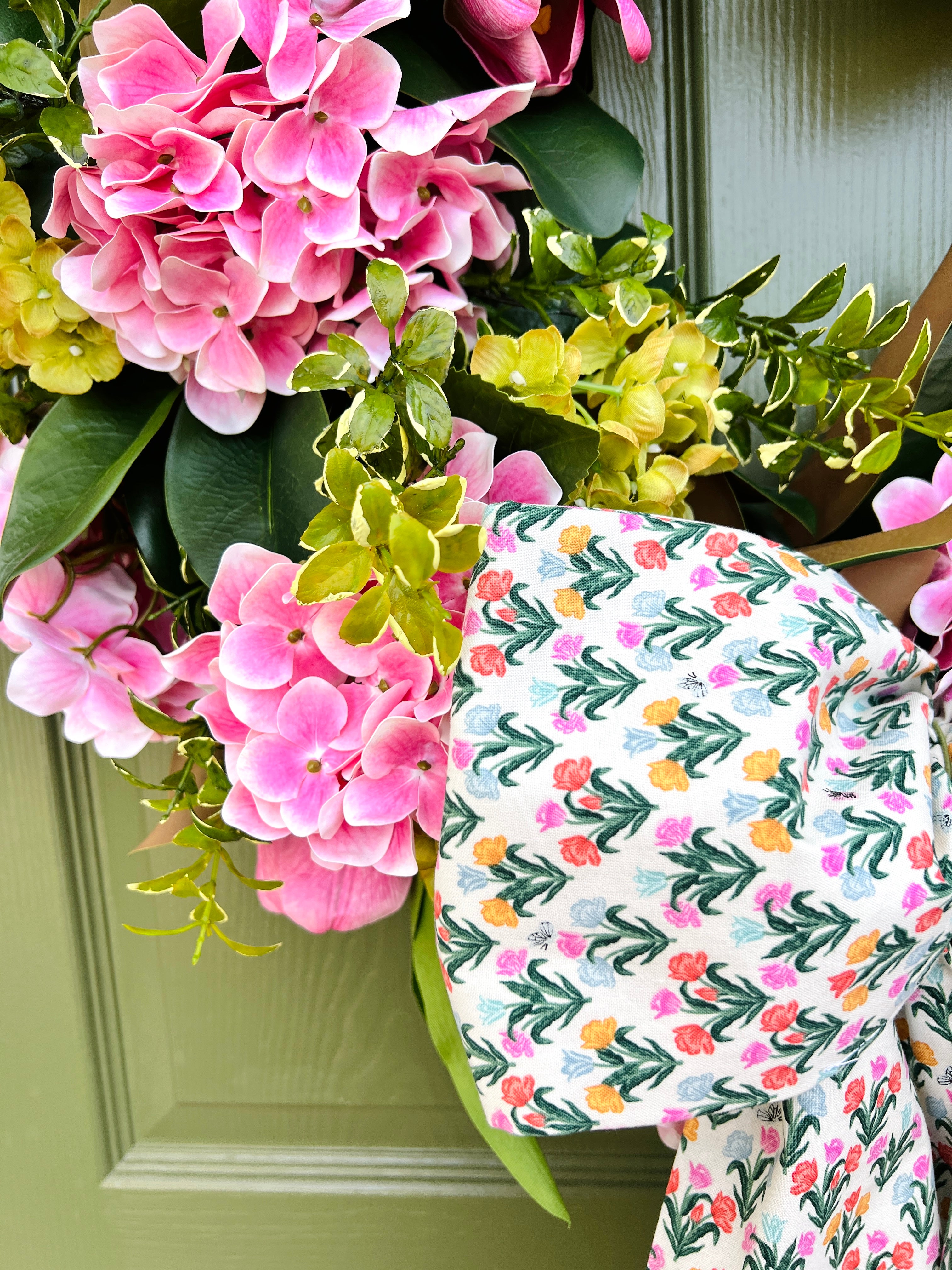 Tulip print signature wreath sash