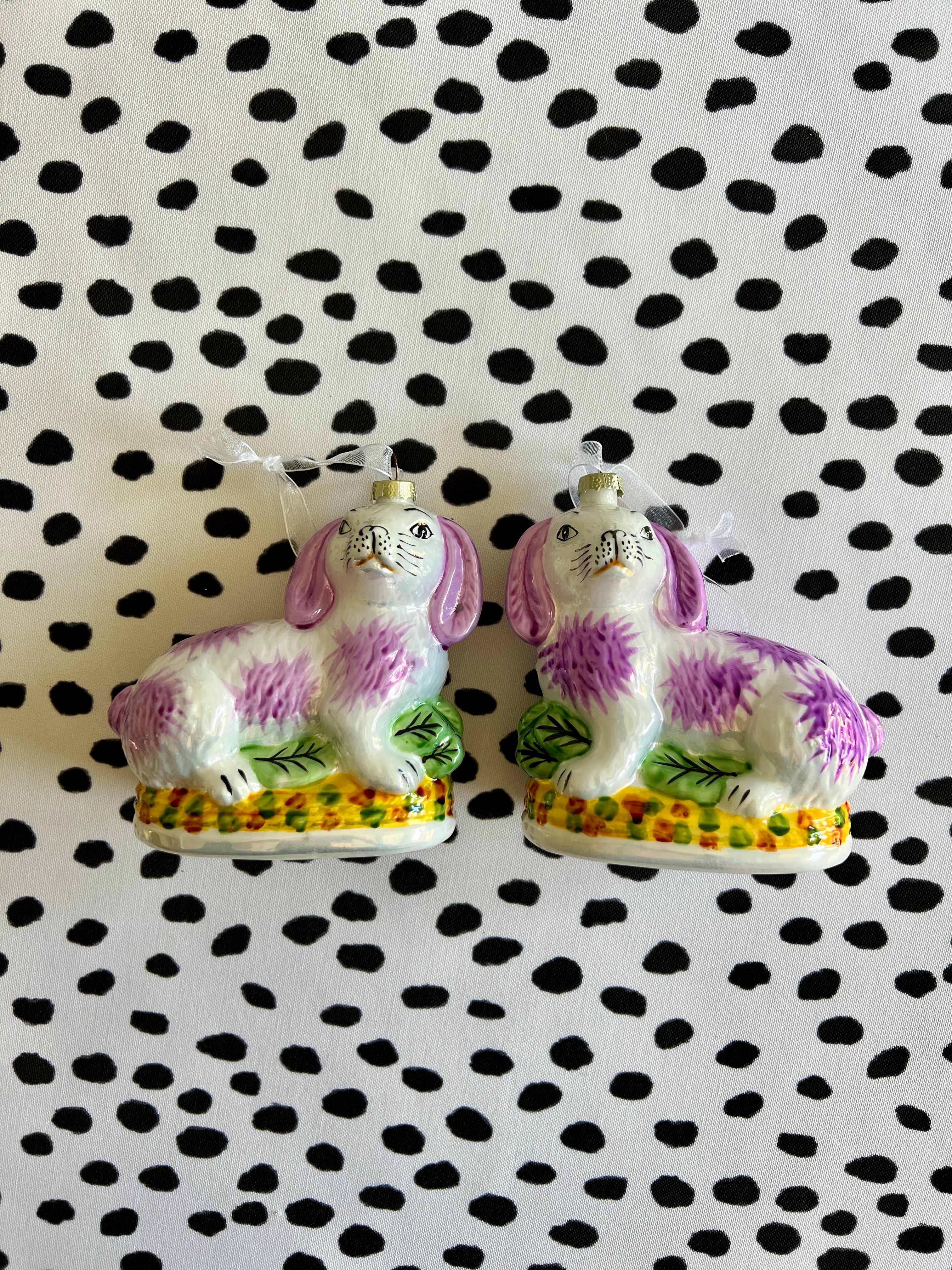 Staffordshire bunny ornament pink (single bunny)