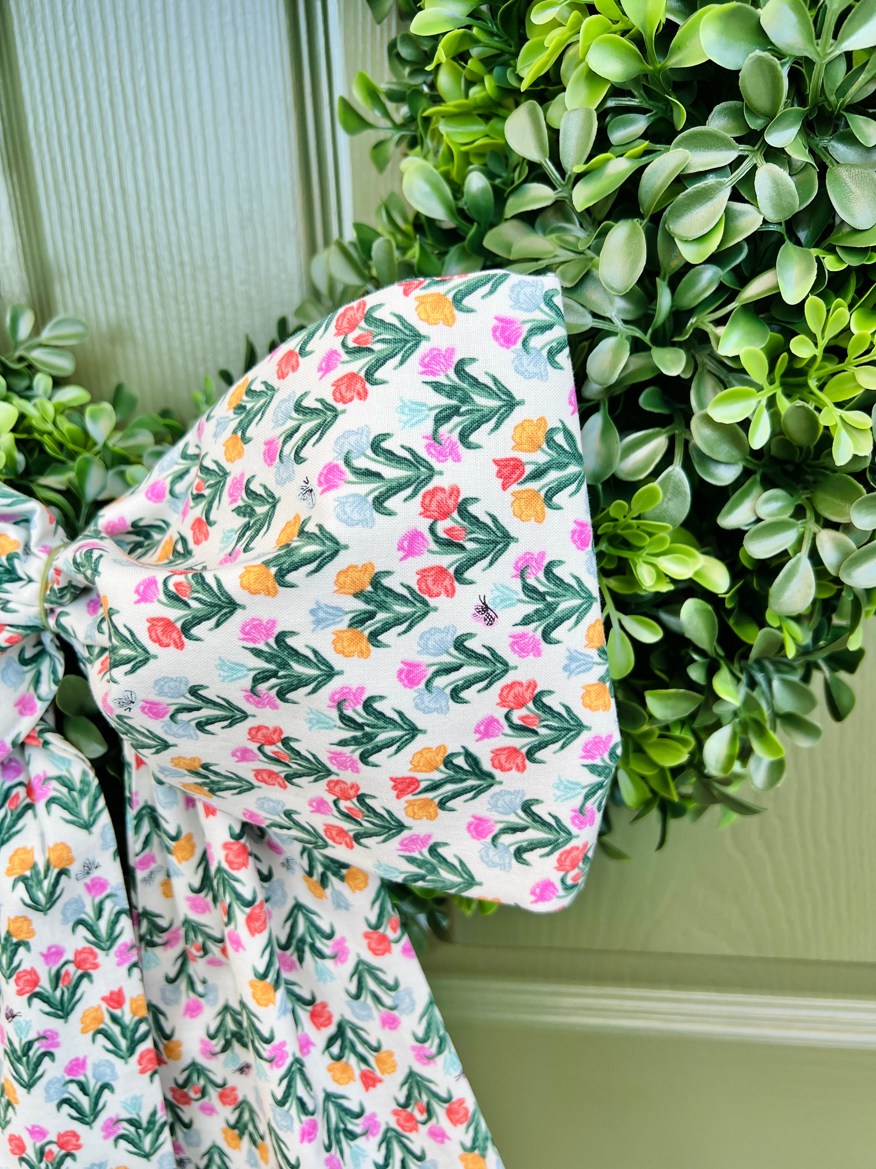 Tulip print signature wreath sash