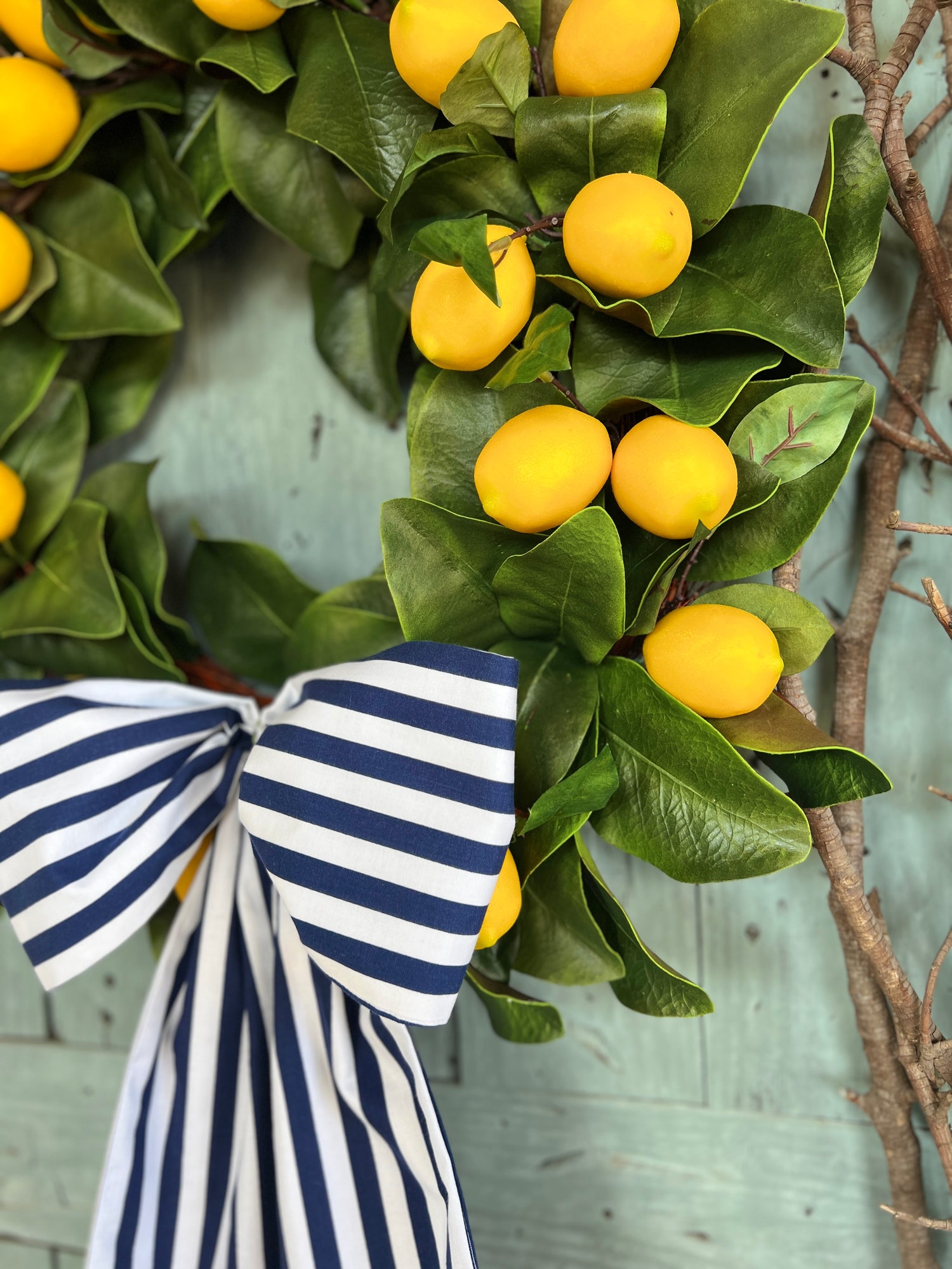 Simple lemon and magnolia wreath