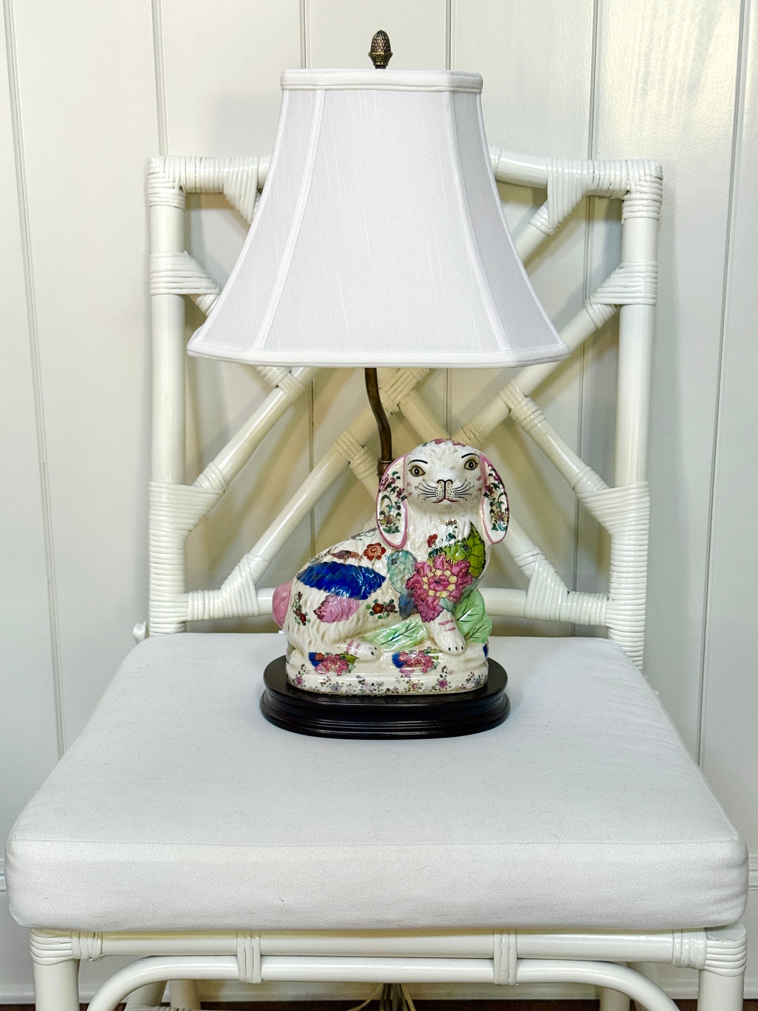 Tobacco Leaf porcelain bunny lamp