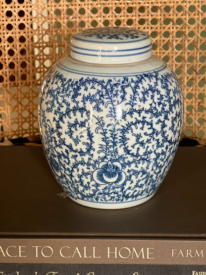 Red and white Chinoiserie scrolling peony jar