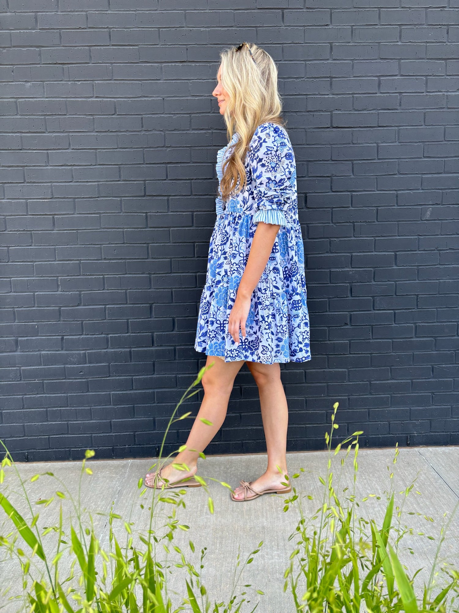 The Anndee short dress in blue and white porcelain block print The Anndee short dress in blue and white porcelain block print