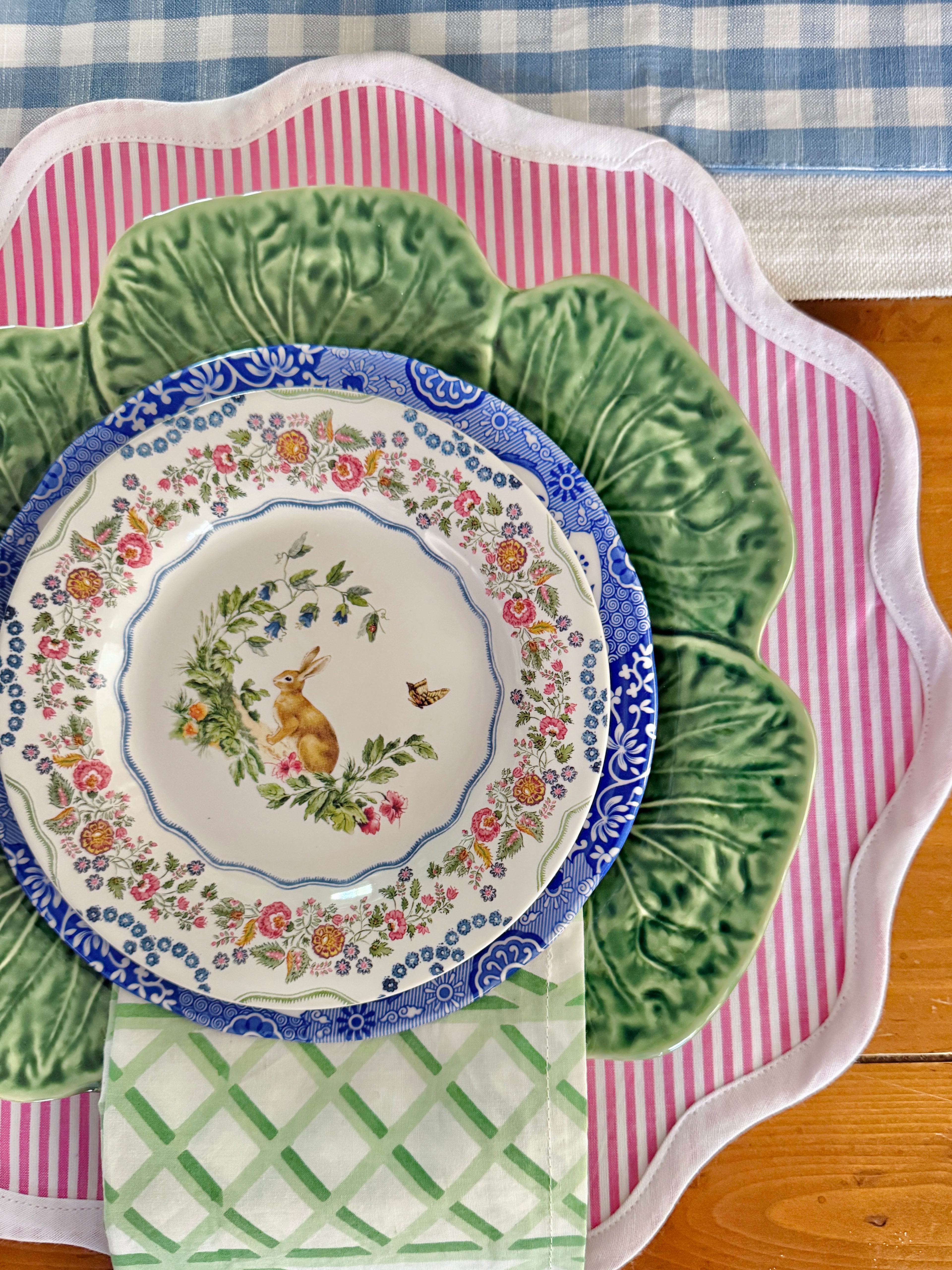 Pink striped scalloped placemats set of 4