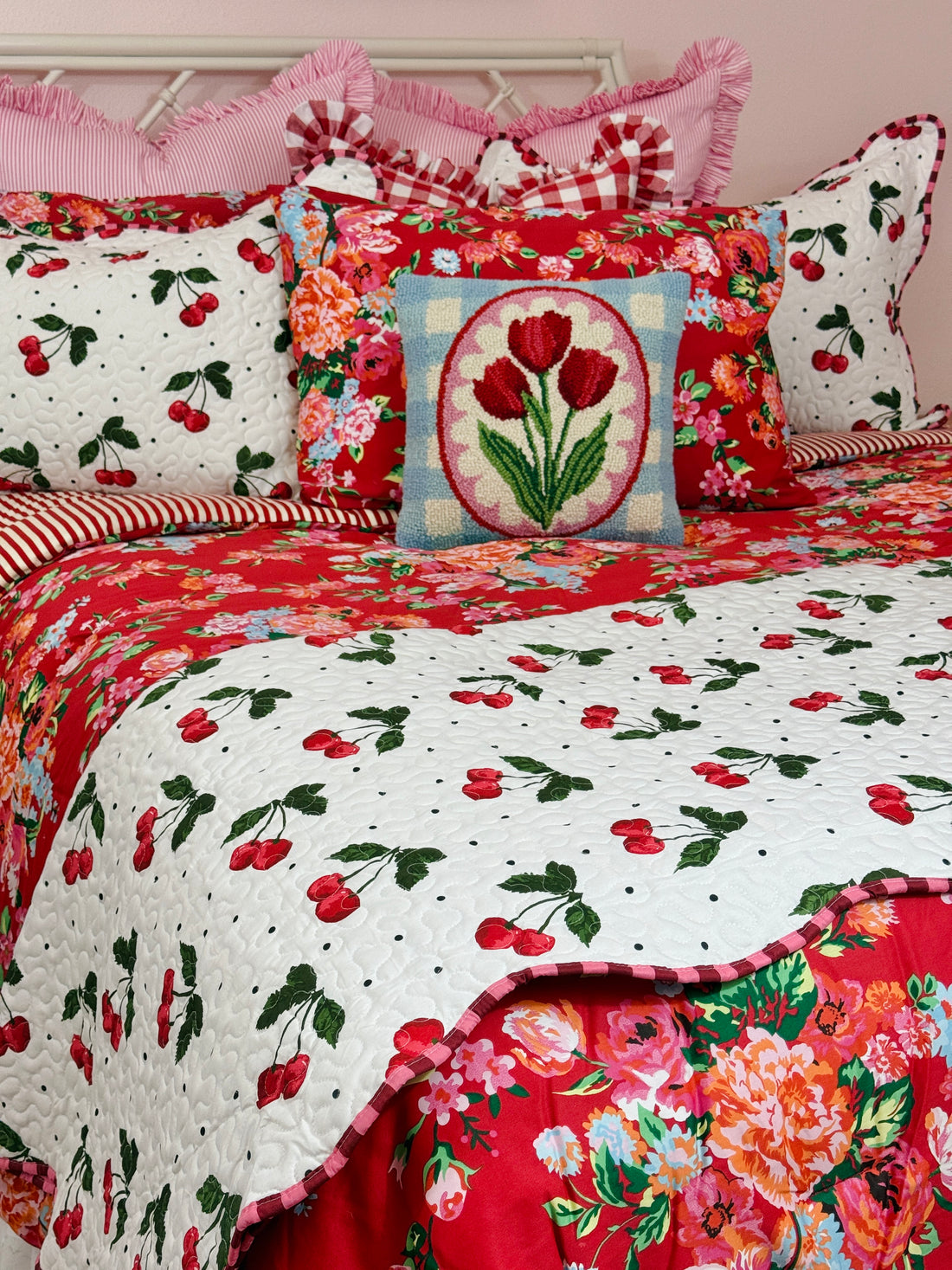 Red floral bedding collection