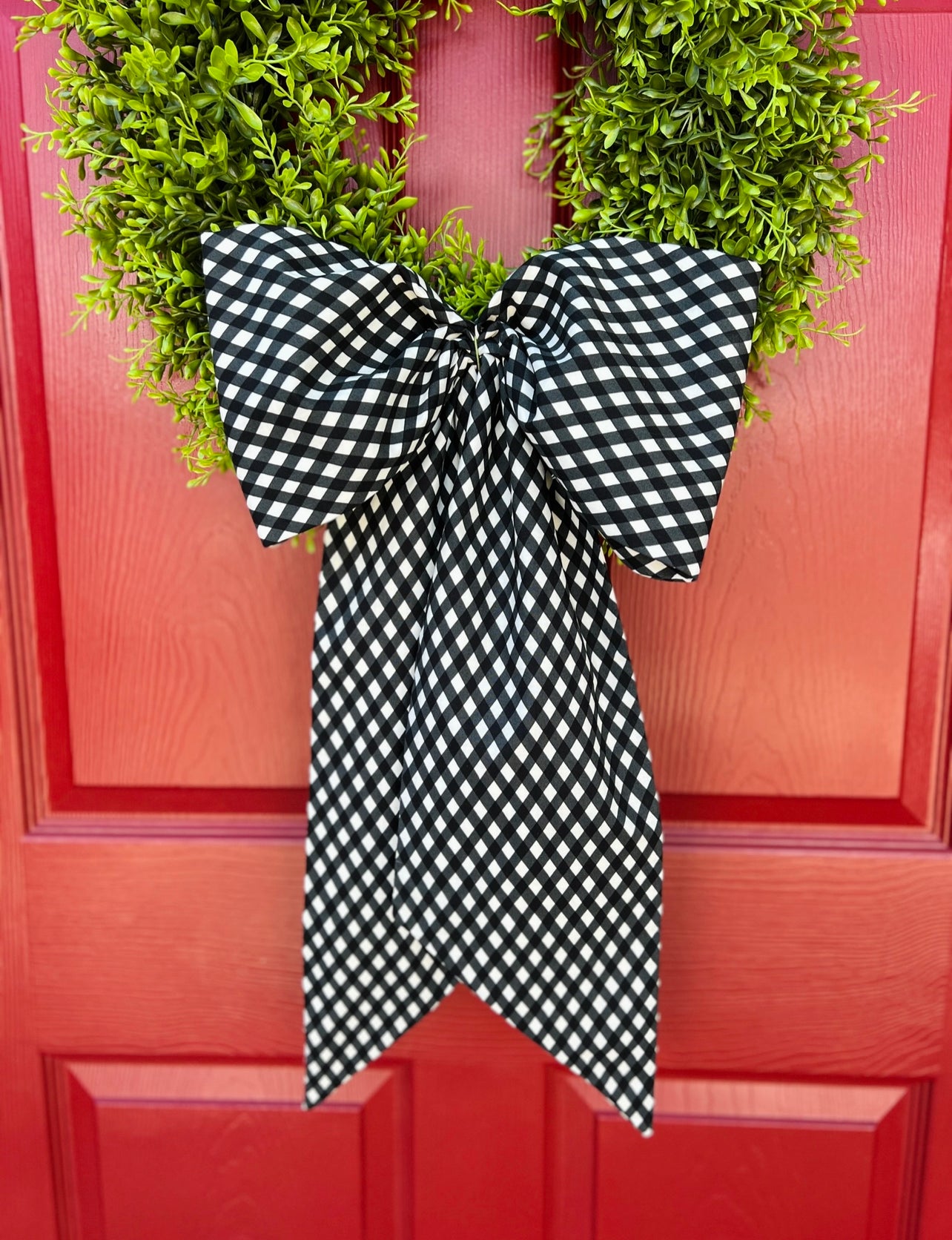 Black and cream bias check wreath sash