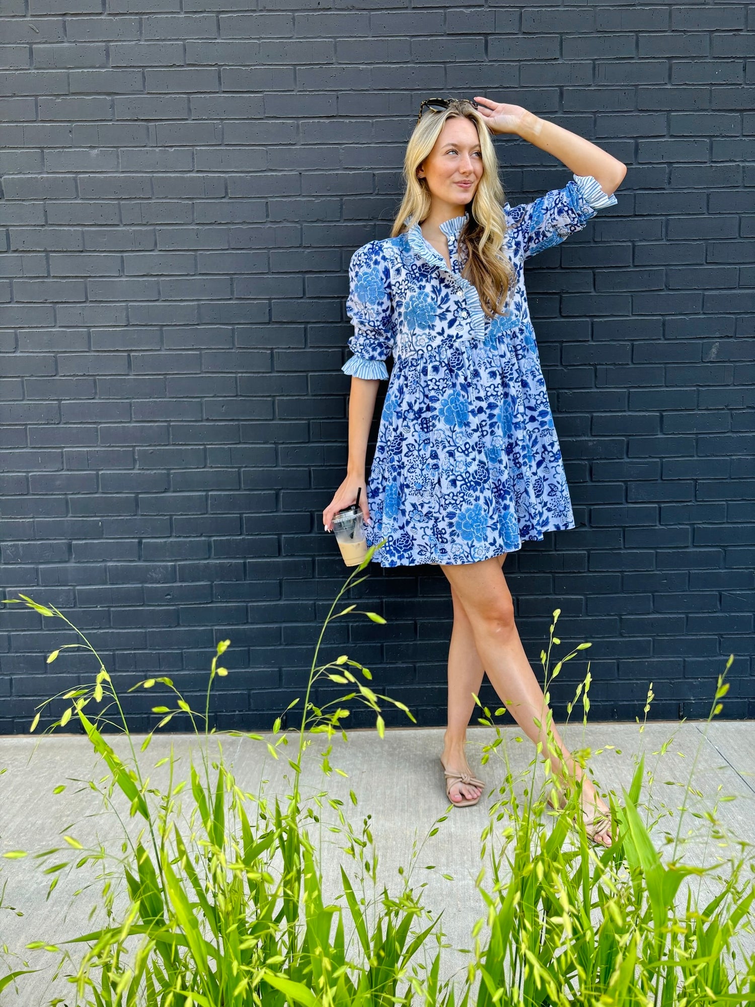 The Anndee short dress in blue and white porcelain block print Grace Harris Collection The Anndee short dress in blue and white porcelain block print Grace Harris Collection