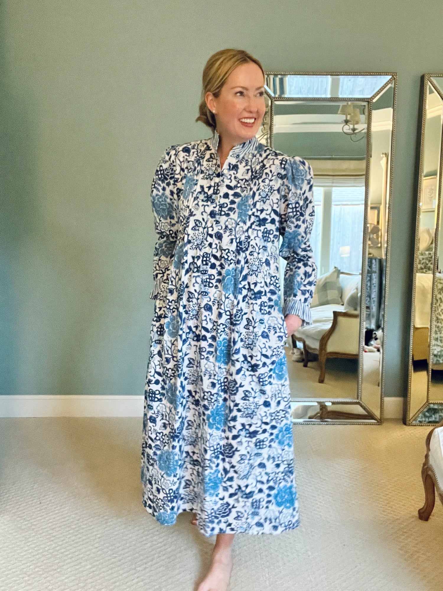 Pintuck caftan maxi dress blue and white porcelain print