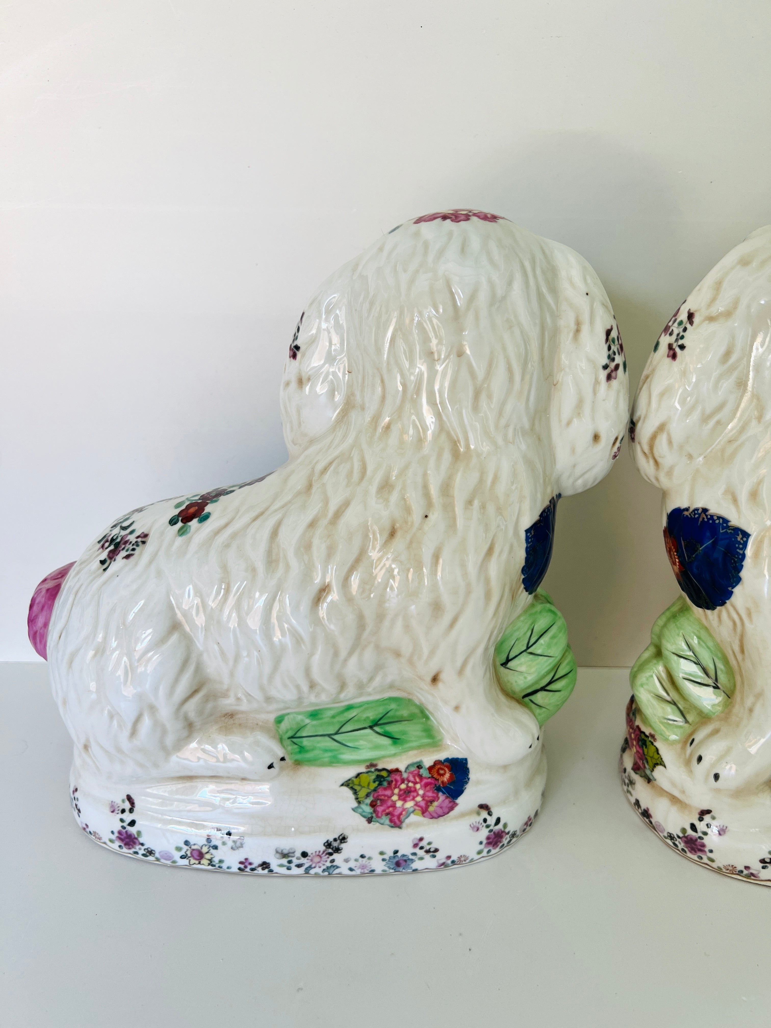 Tobacco Leaf Staffordshire bunny figurine pair