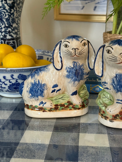 Staffordshire bunny pair blue 6.5”