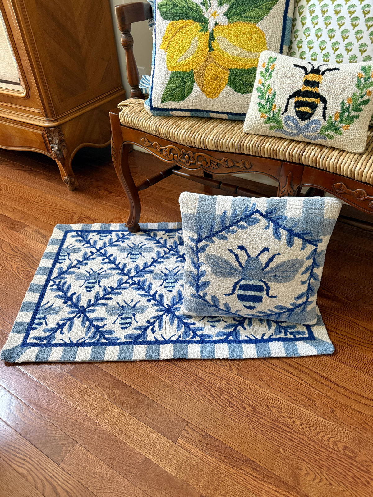Blue and white bee trellis hand hooked accent rug