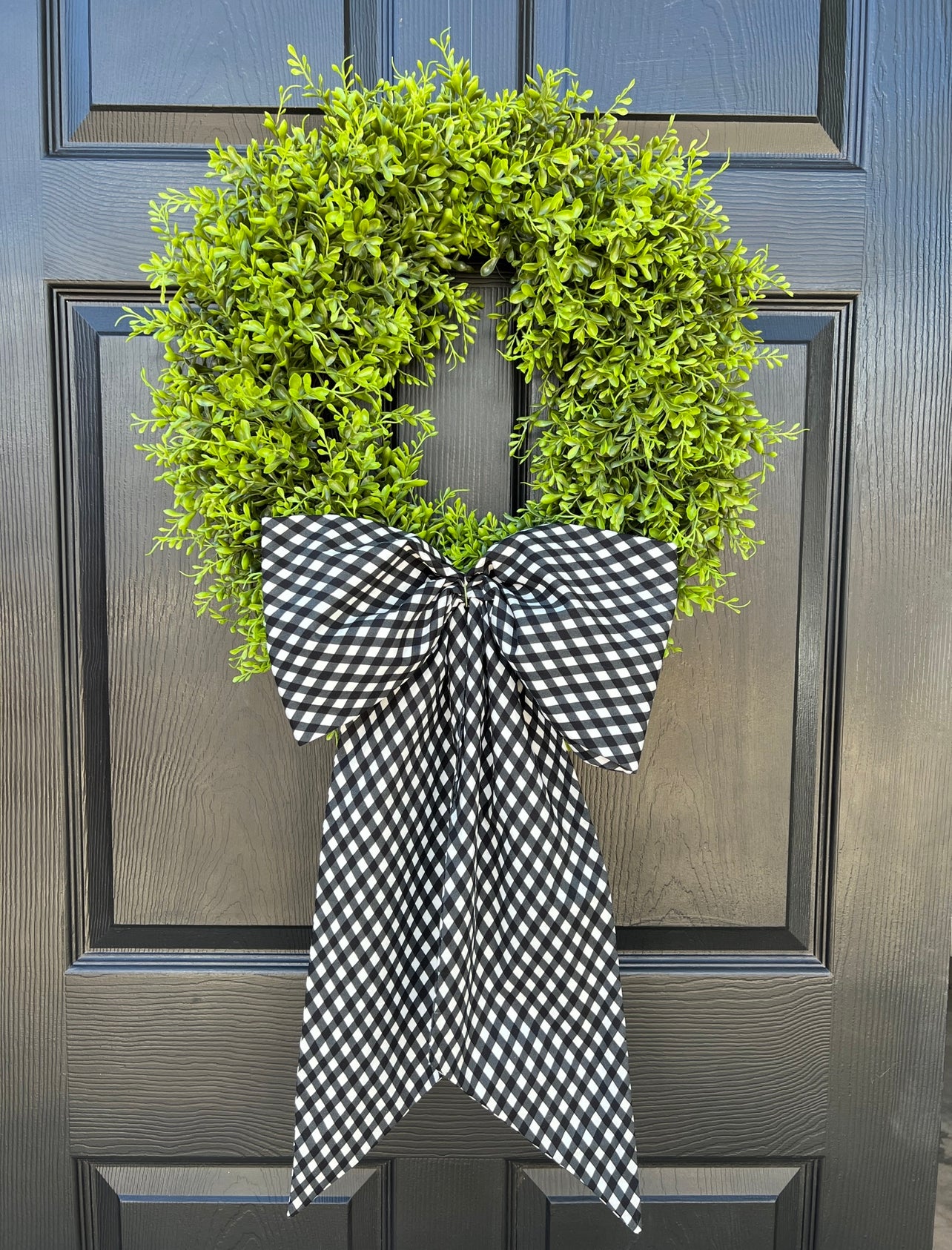 Black and cream bias check wreath sash