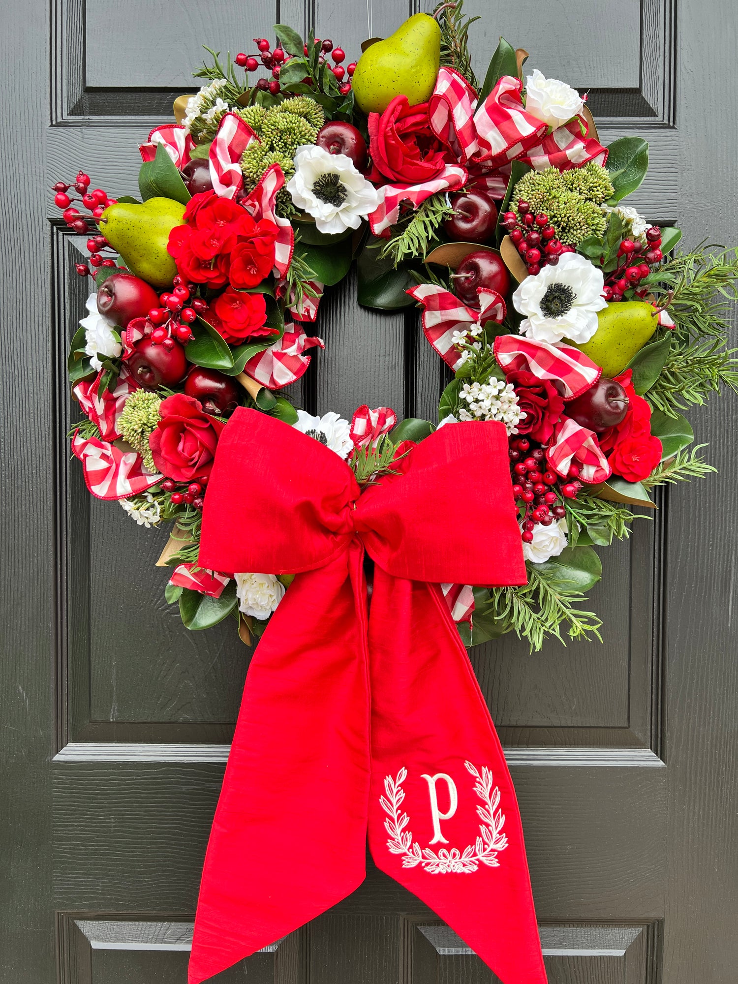 Roses and gingham holiday wreath