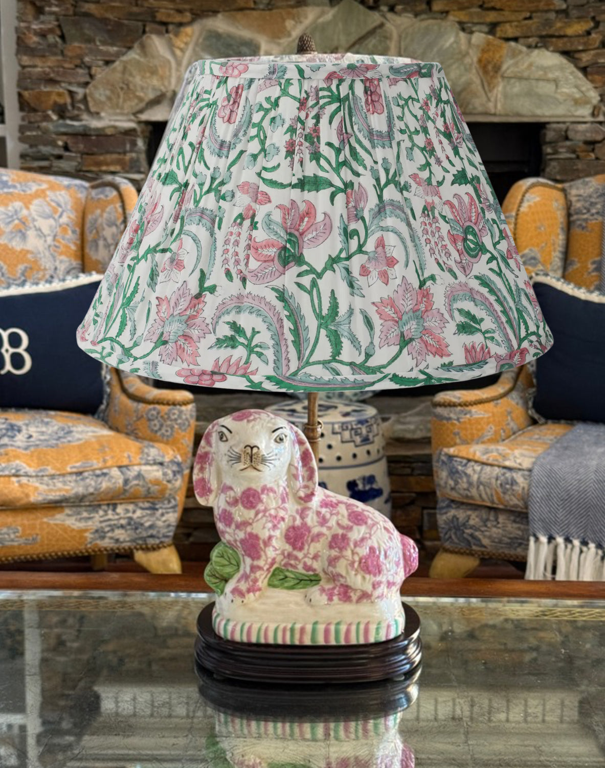 Staffordshire bunny lamp pink