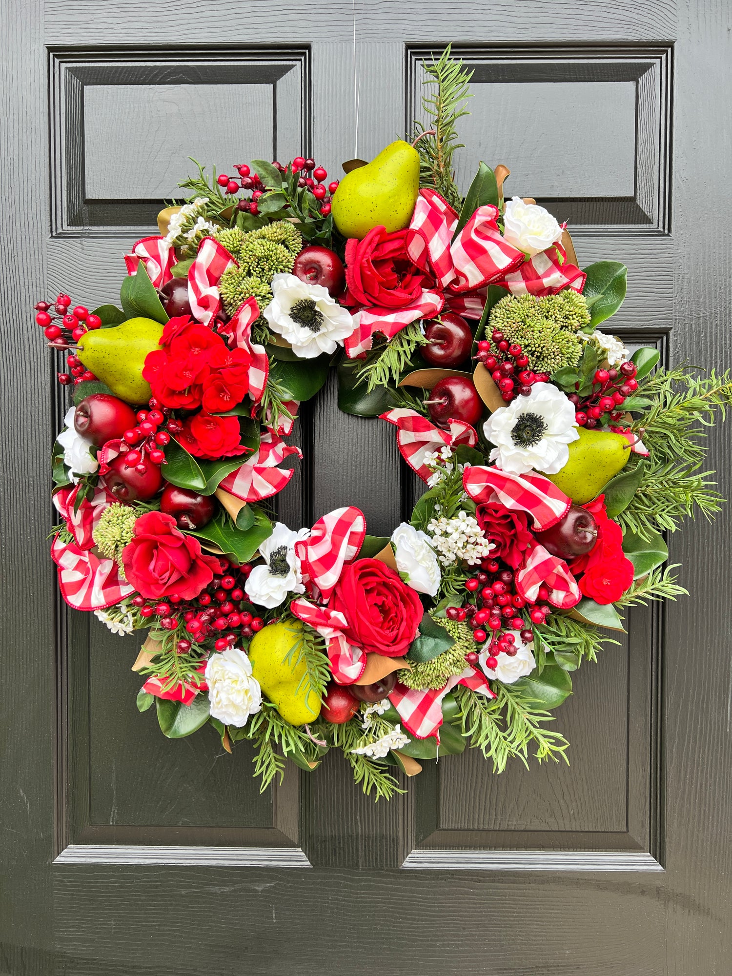 Roses and gingham holiday wreath