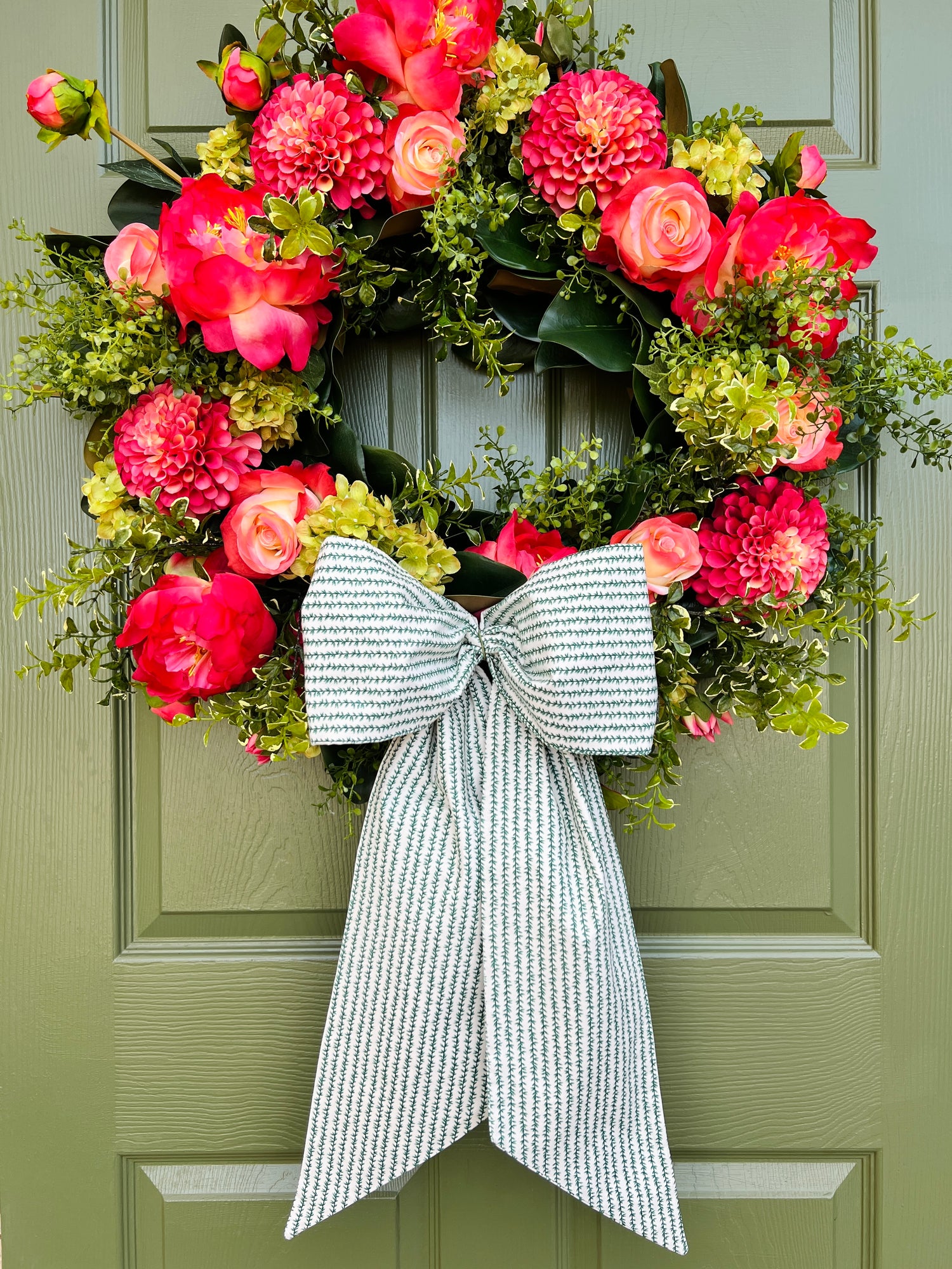 Green vine stripe signature wreath sash