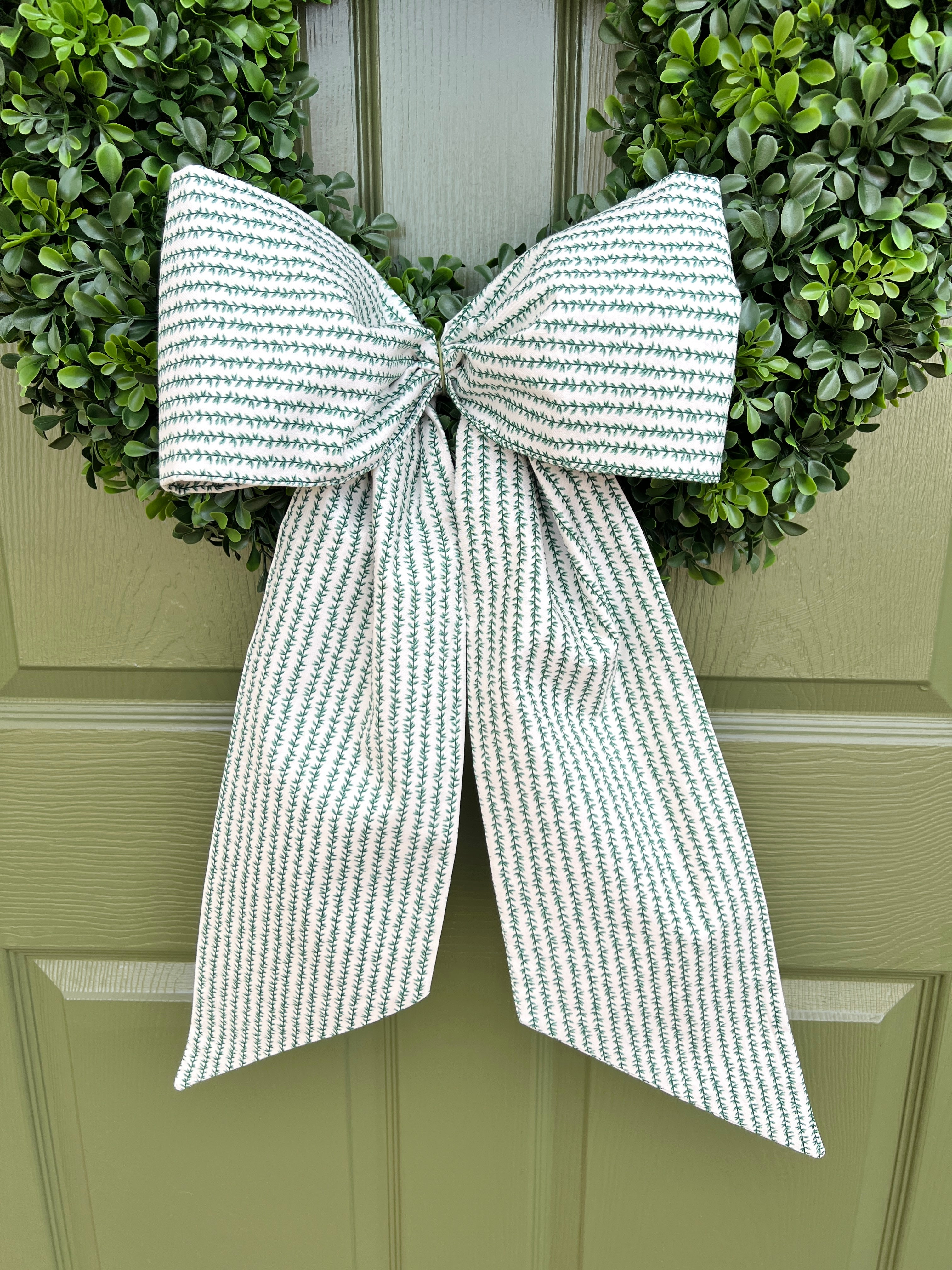 Green vine stripe signature wreath sash