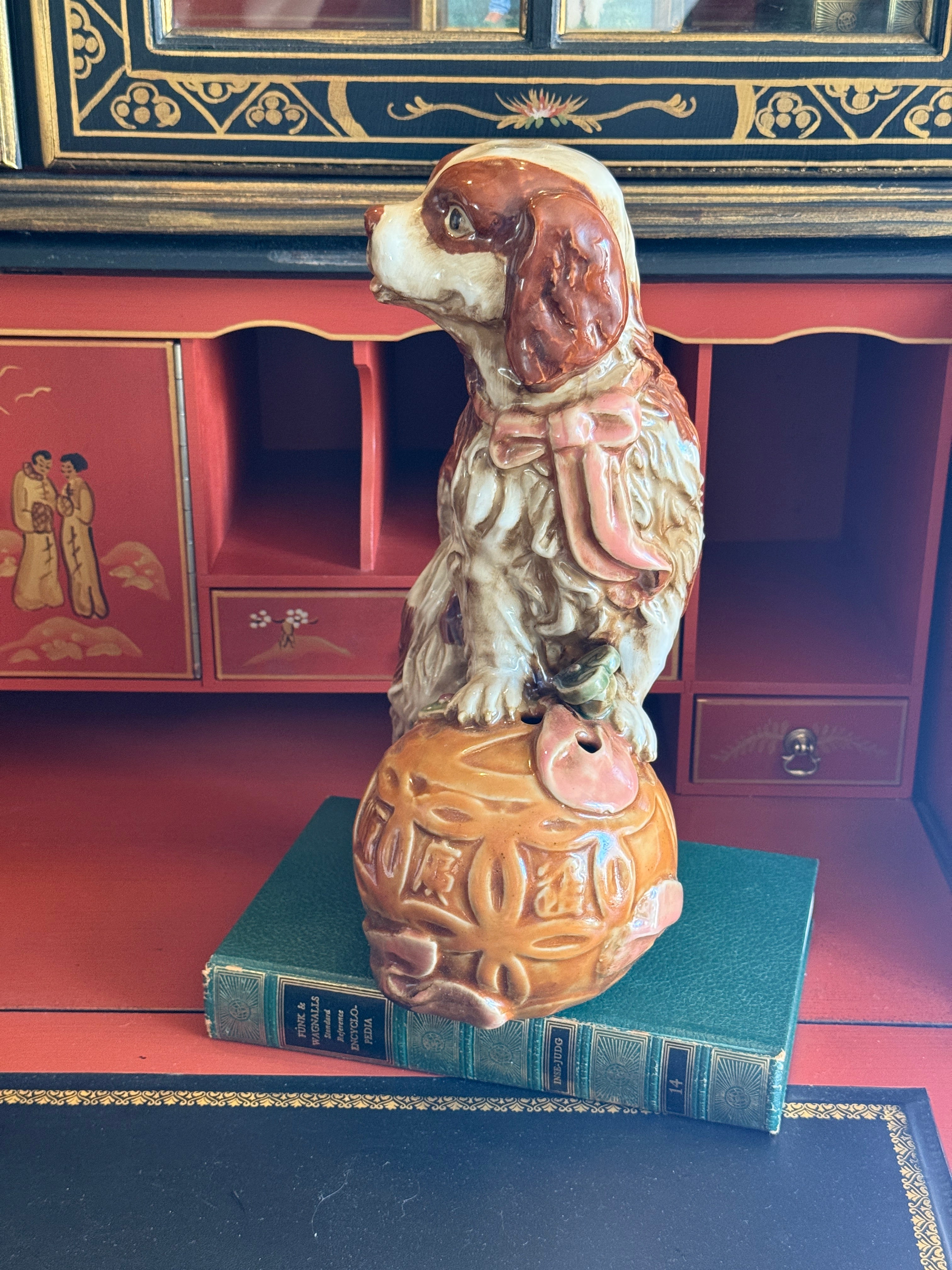 Staffordshire style King Charles Spaniel figurine
