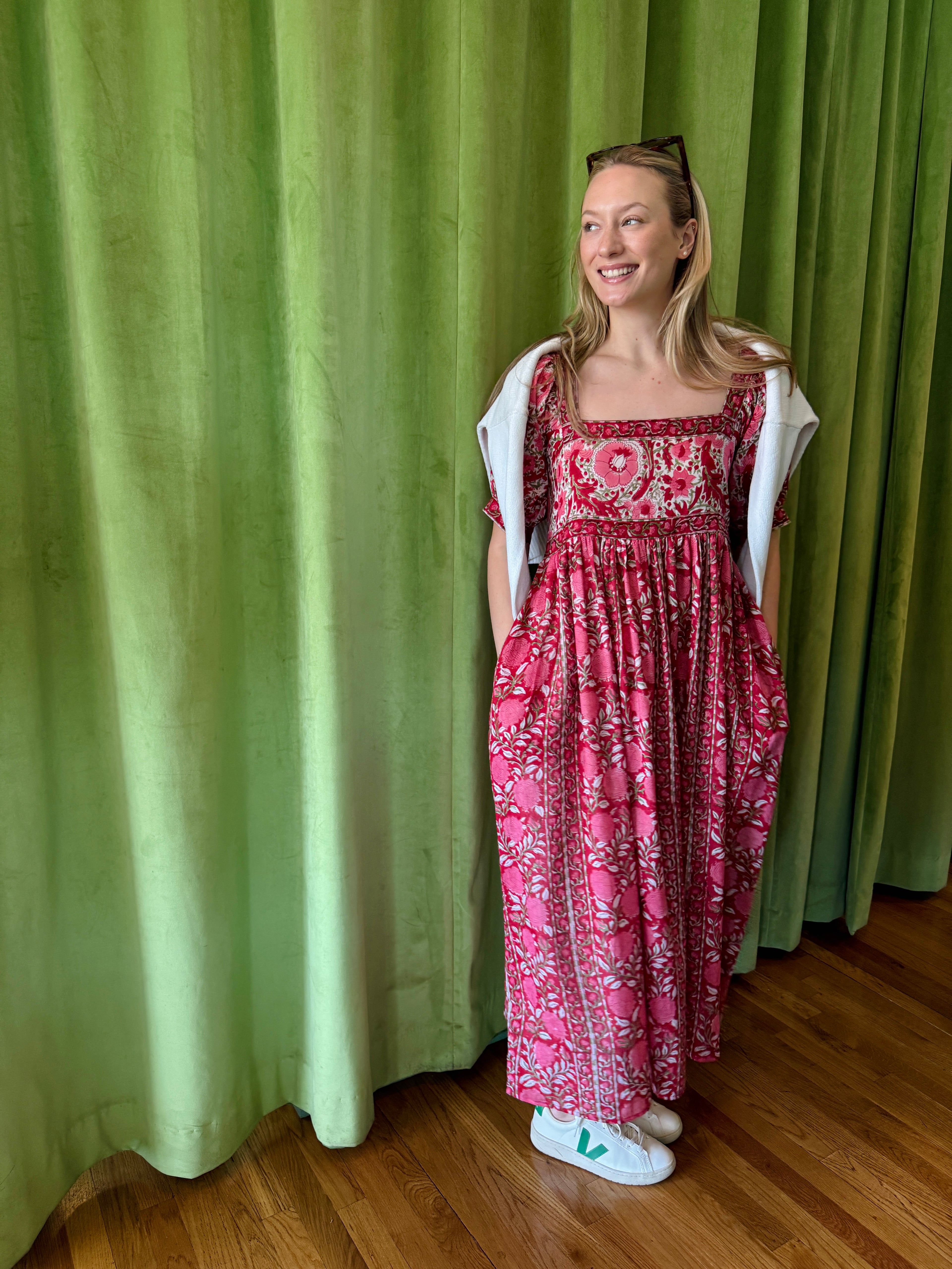 Lottie dress with puff sleeves in red and pink