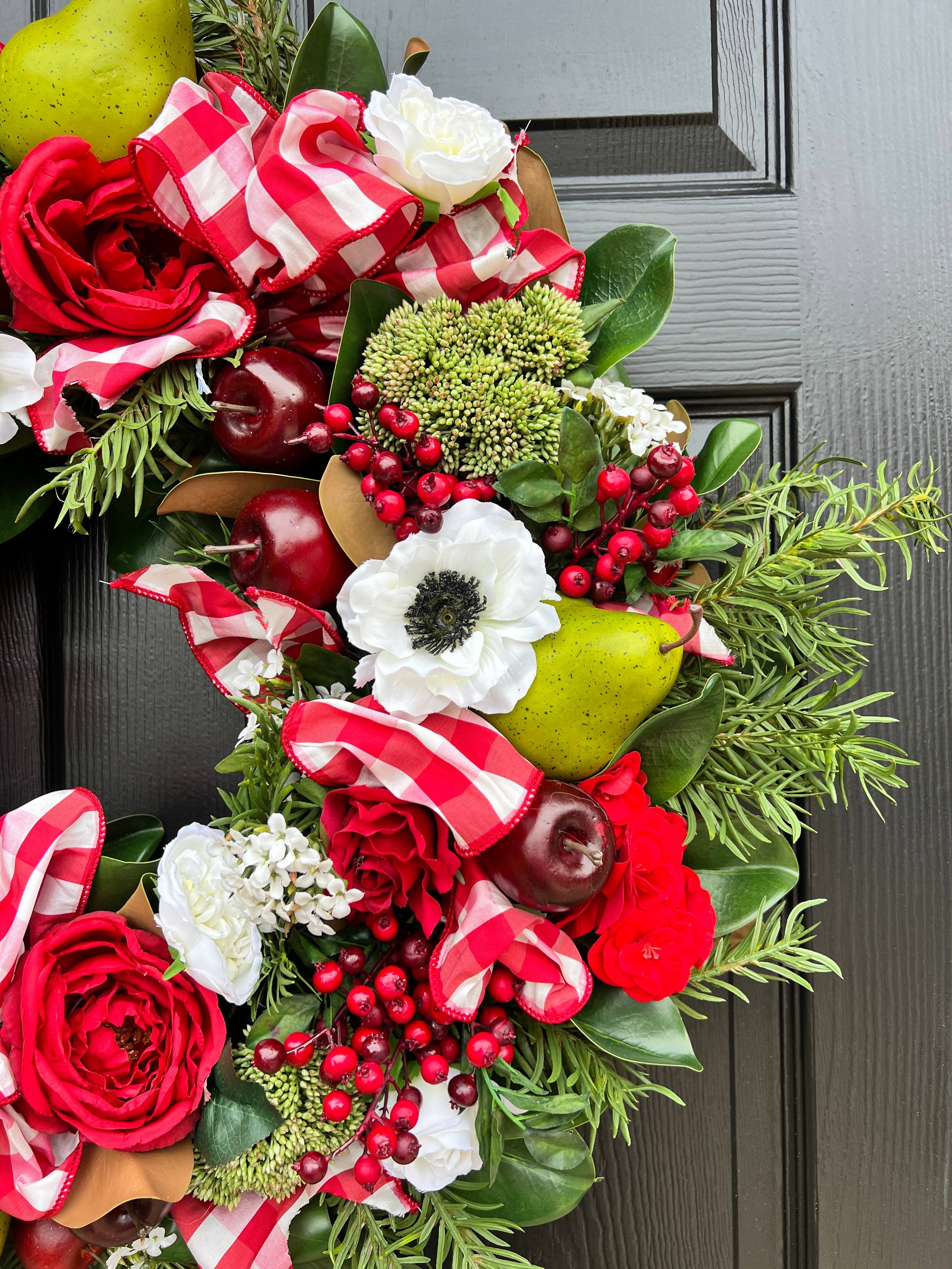 Roses and gingham holiday wreath