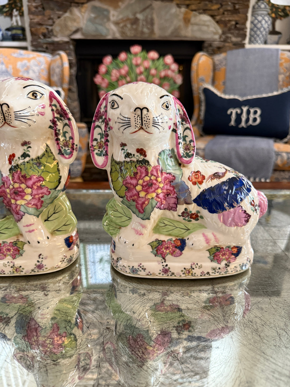 Tobacco Leaf Staffordshire bunny figurine pair