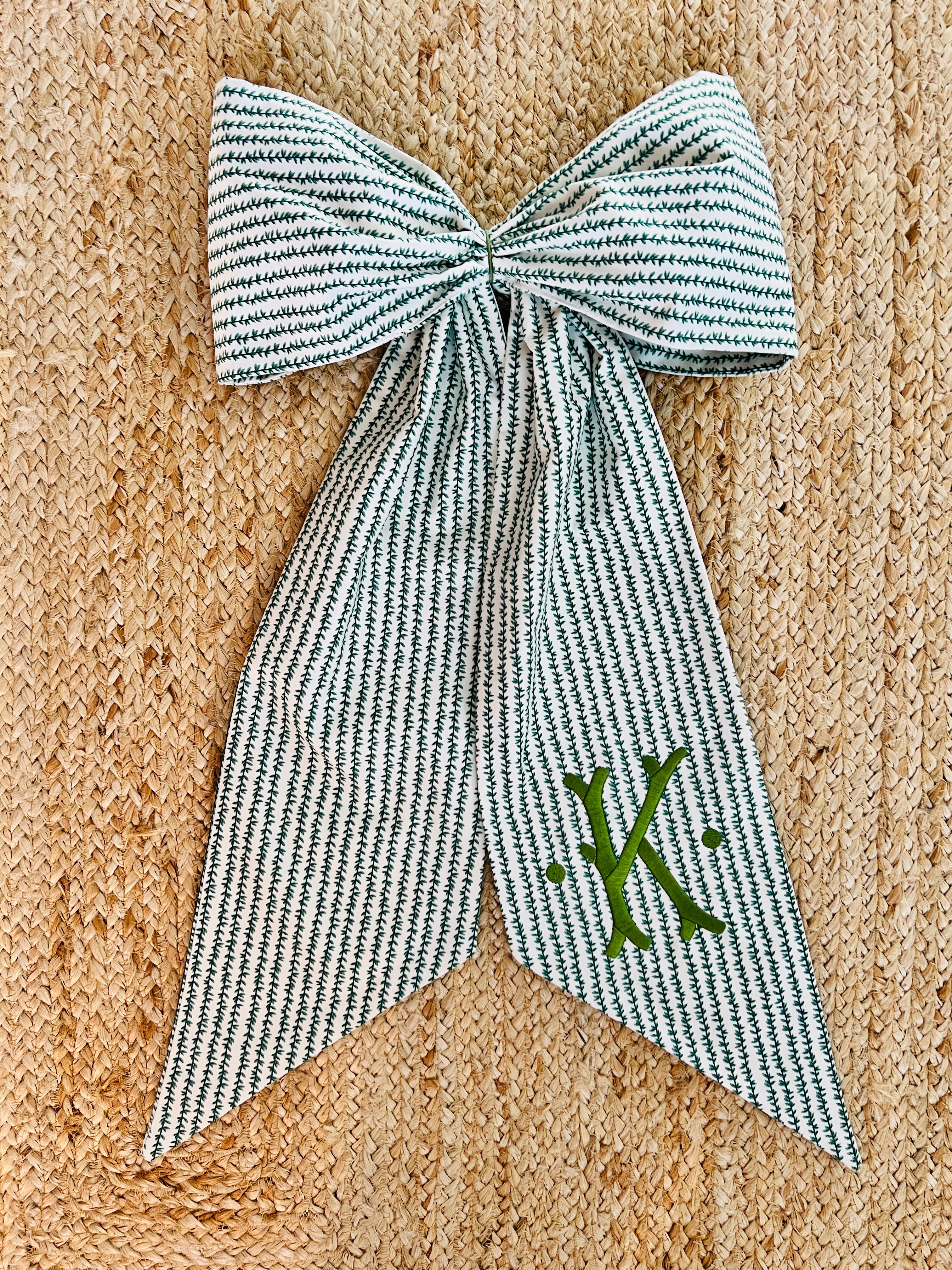 Green vine stripe signature wreath sash