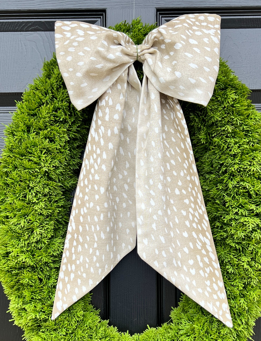 Antelope wreath sash beige and white