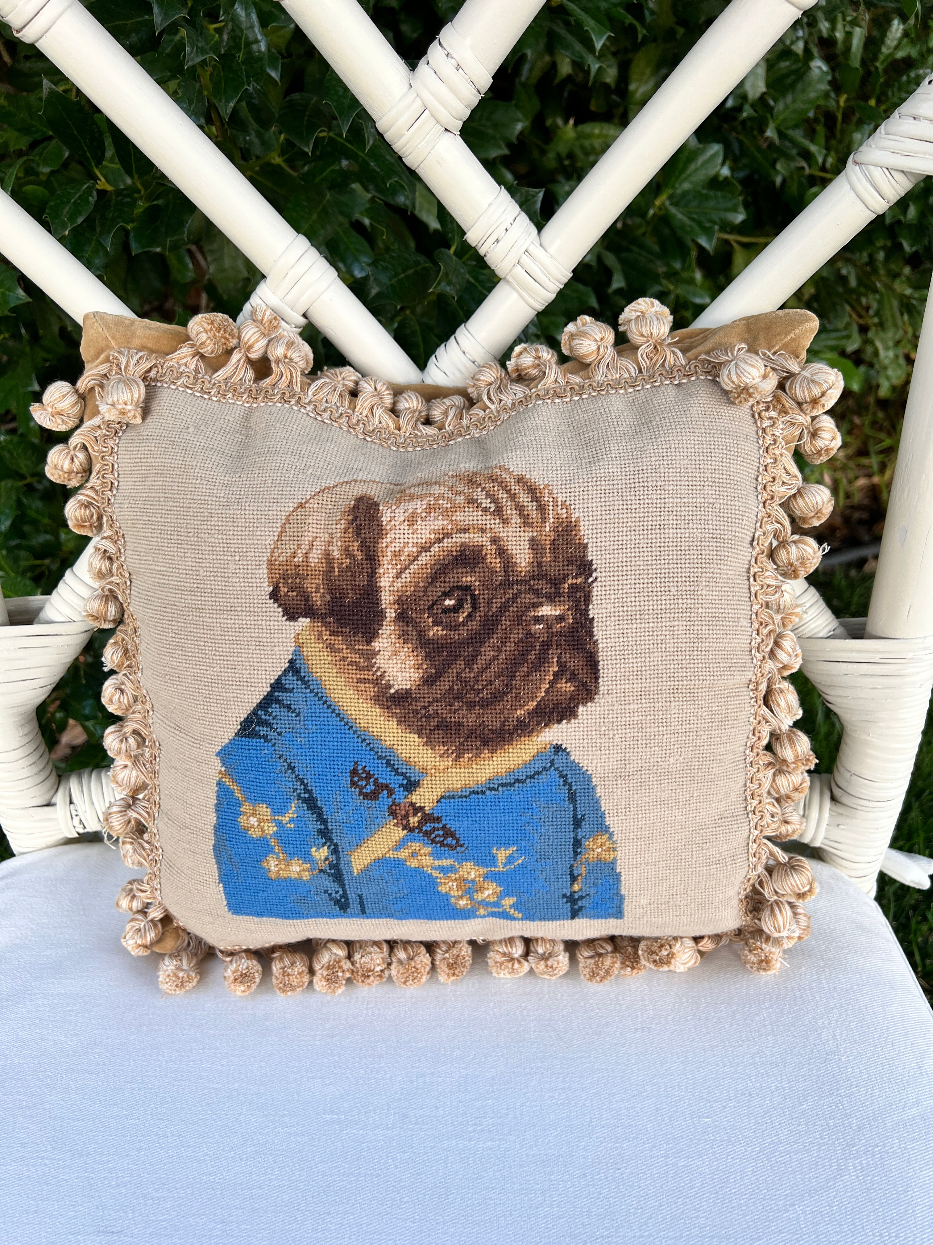 Pillow pug outlet