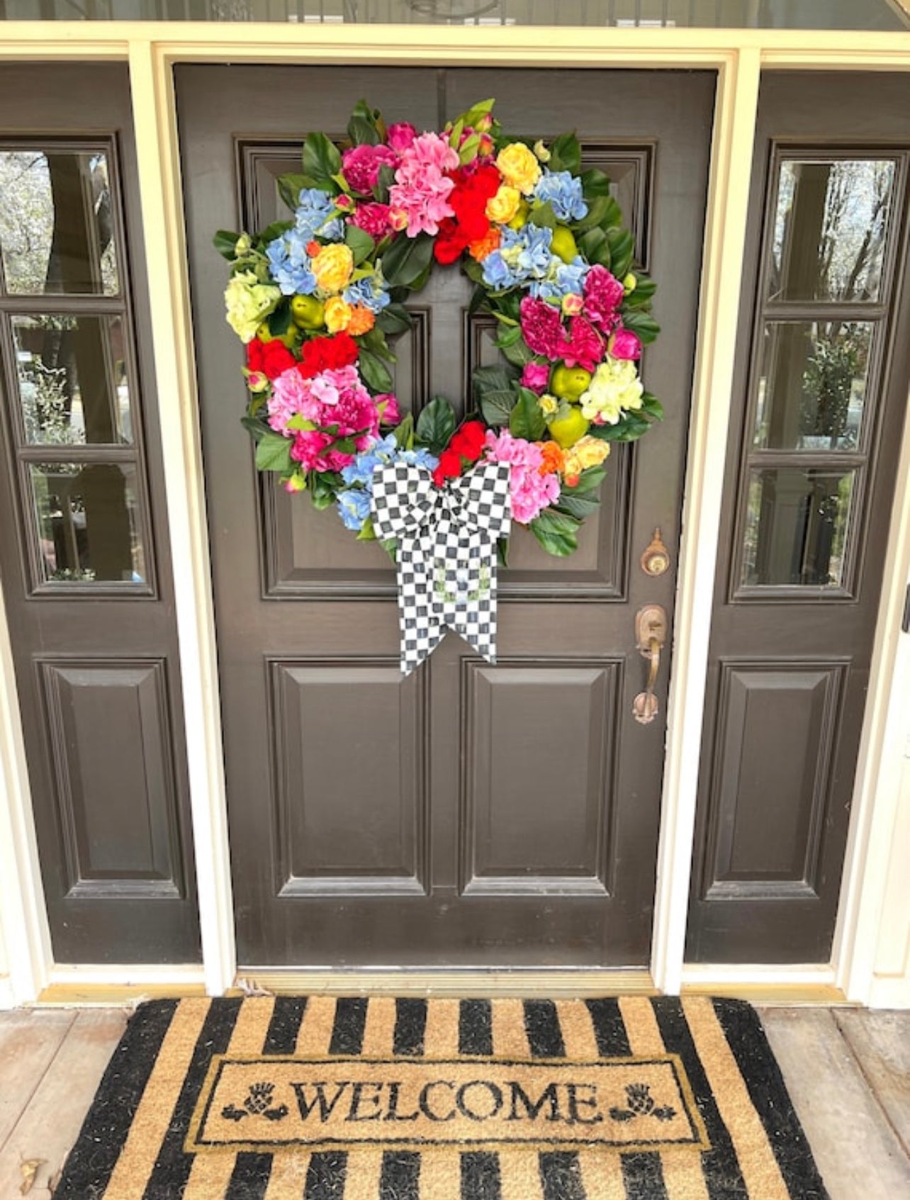The “Mackie” bright, fabulous mixed floral wreath, 3 sizes