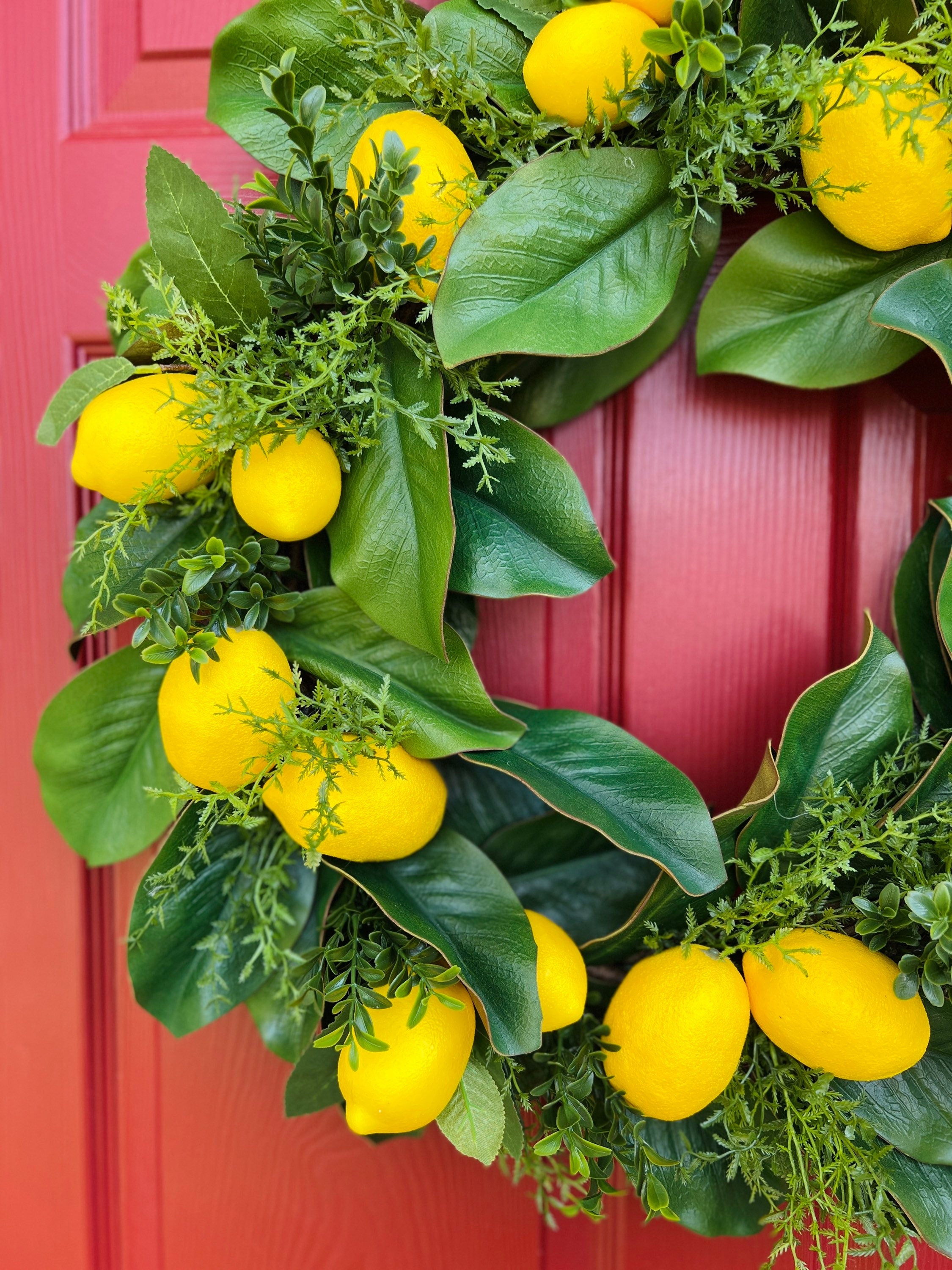 Easy Lemon Slice and Boxwood Summer Wreath - Twelve On Main